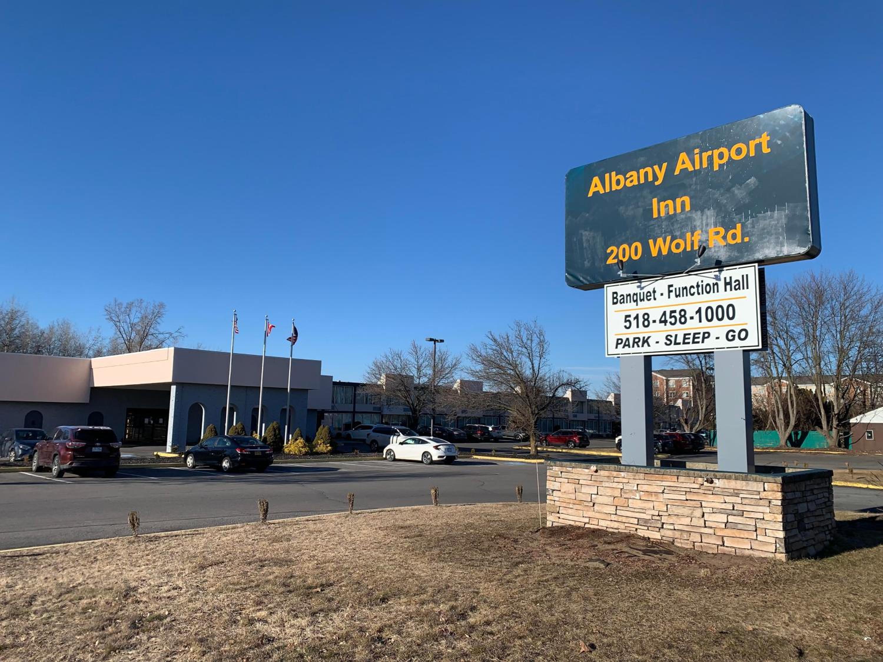 Hotel Albany Airport Inn - Image 1