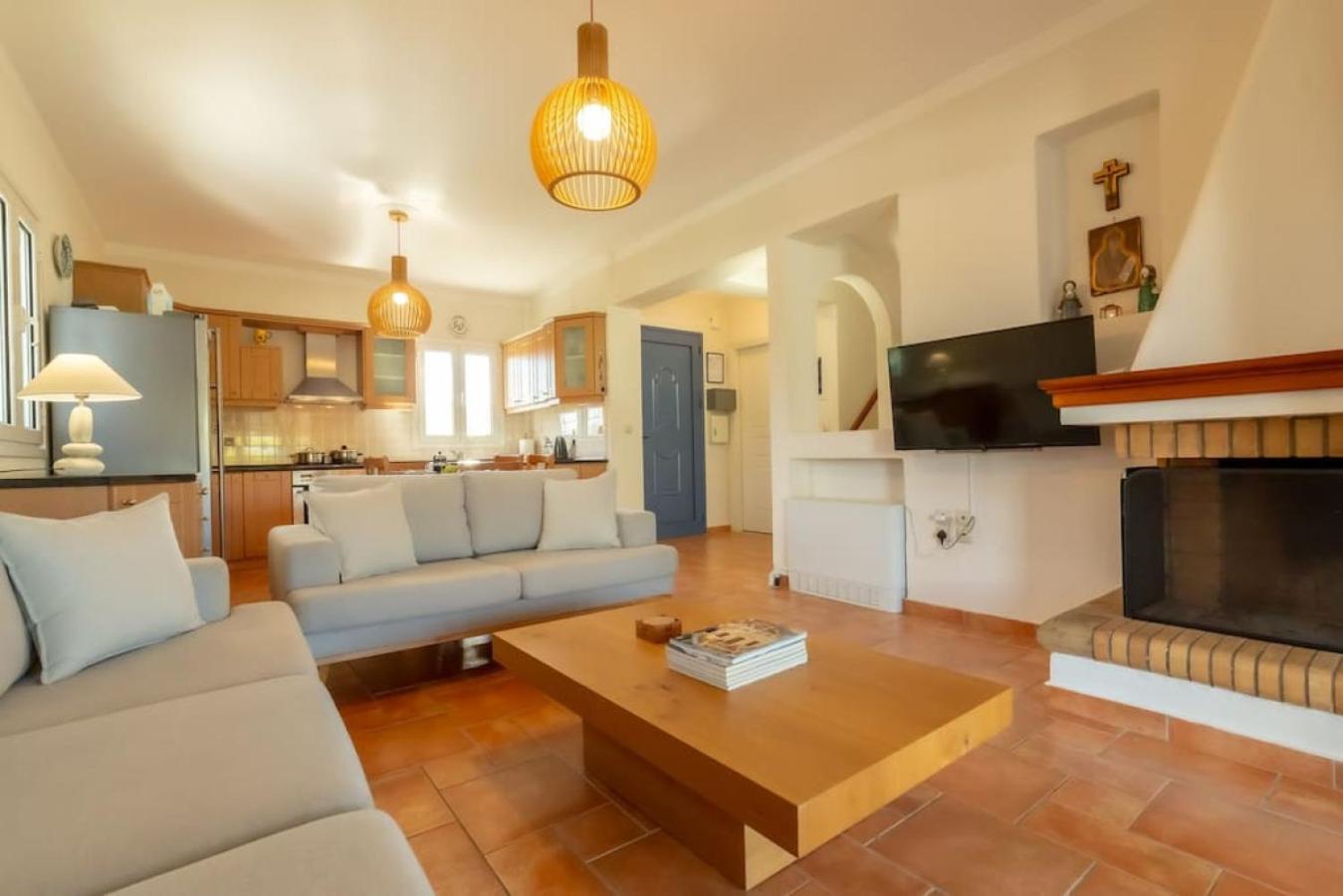 Villa Zephyros, 7 minute walk to Eglina Beach view 4