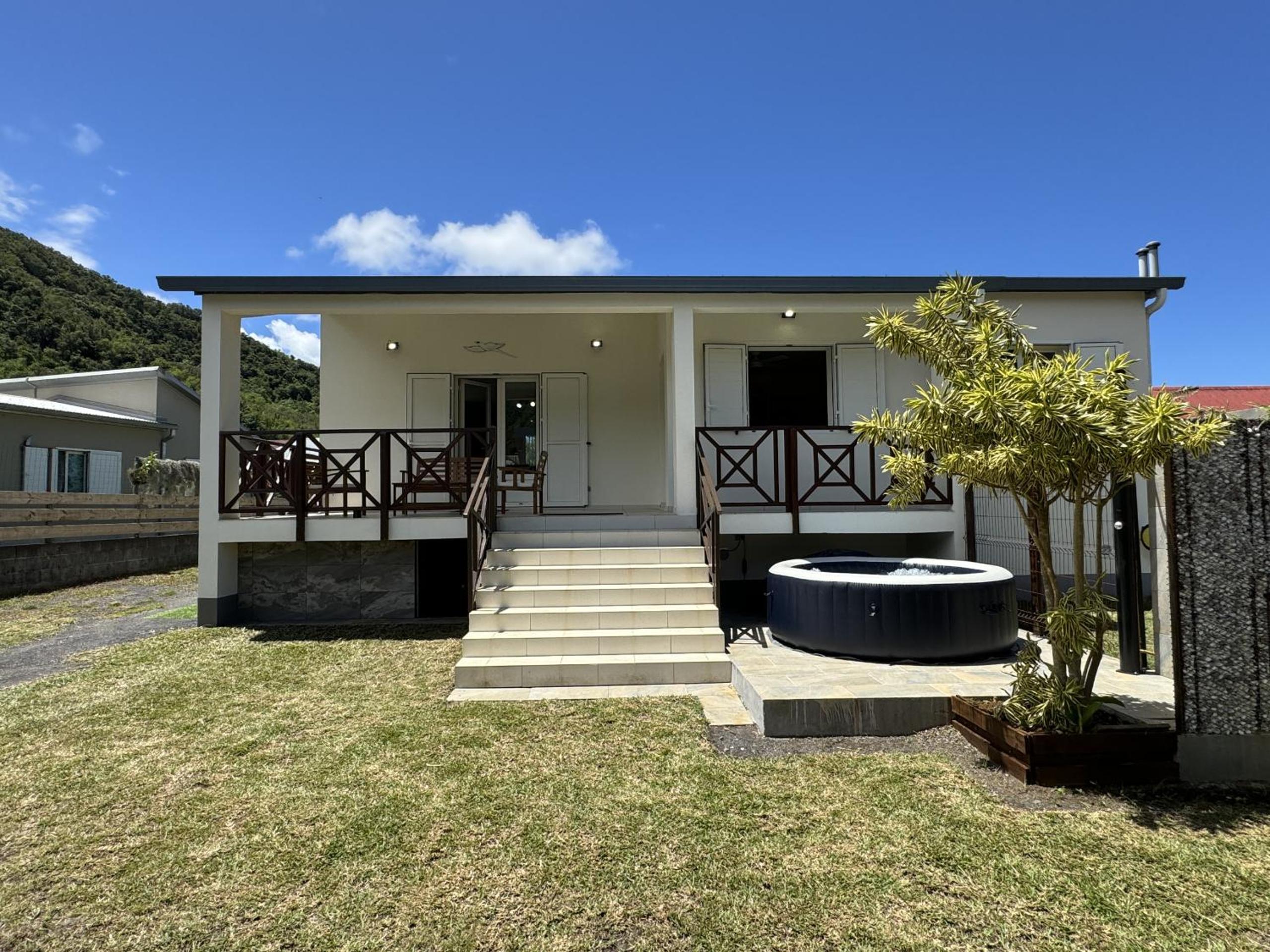 Étoile de la Plaine, jolie maison avec jacuzzi pour 4 personnes