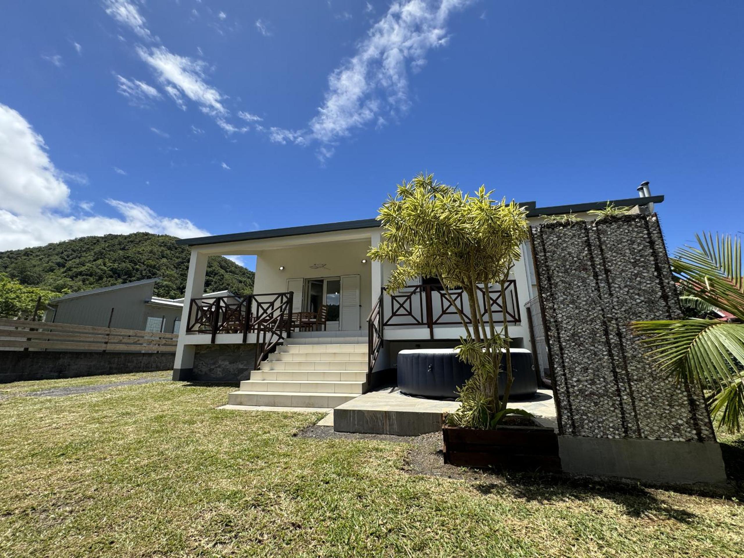 Étoile de la Plaine, jolie maison avec jacuzzi pour 4 personnes