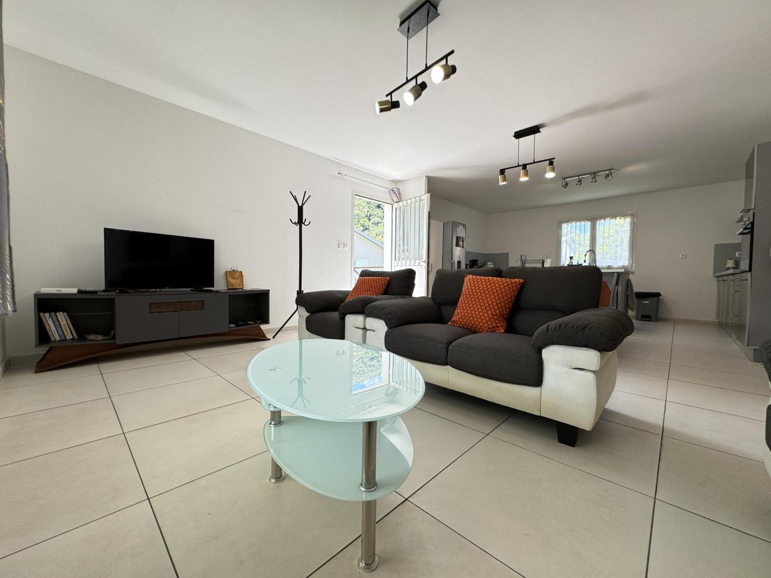 Étoile de la Plaine, jolie maison avec jacuzzi pour 4 personnes