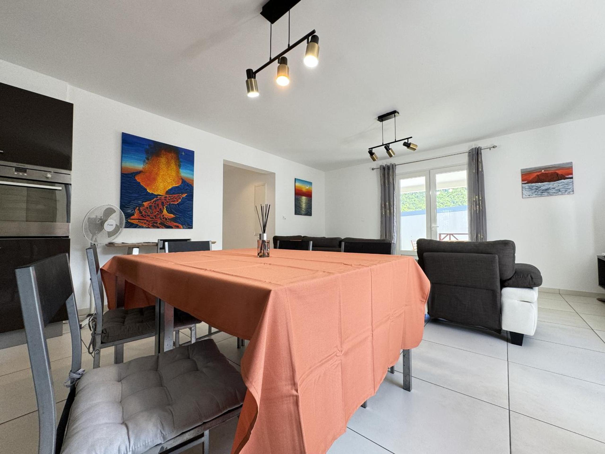 Étoile de la Plaine, jolie maison avec jacuzzi pour 4 personnes