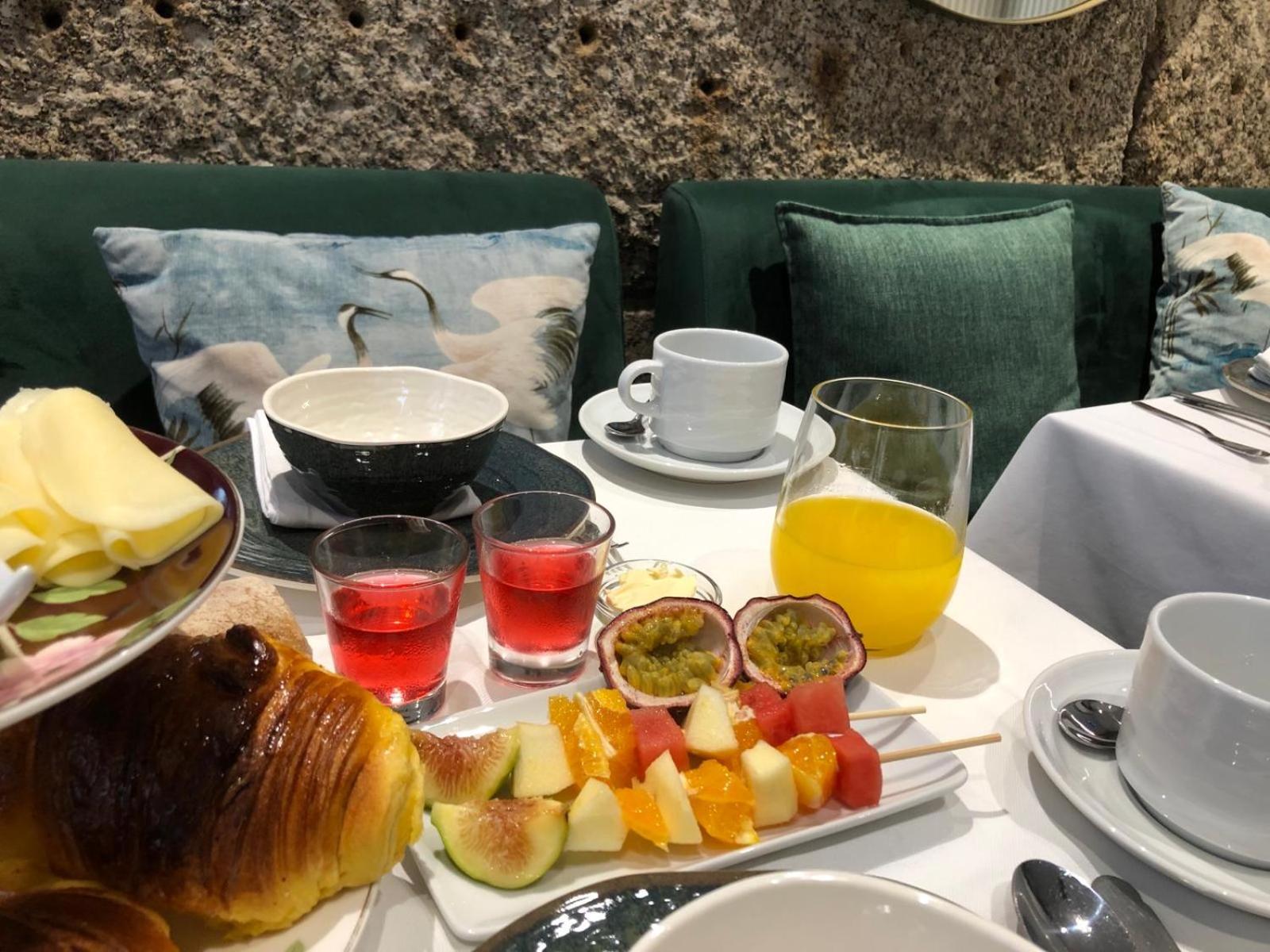 Trovador Guest House