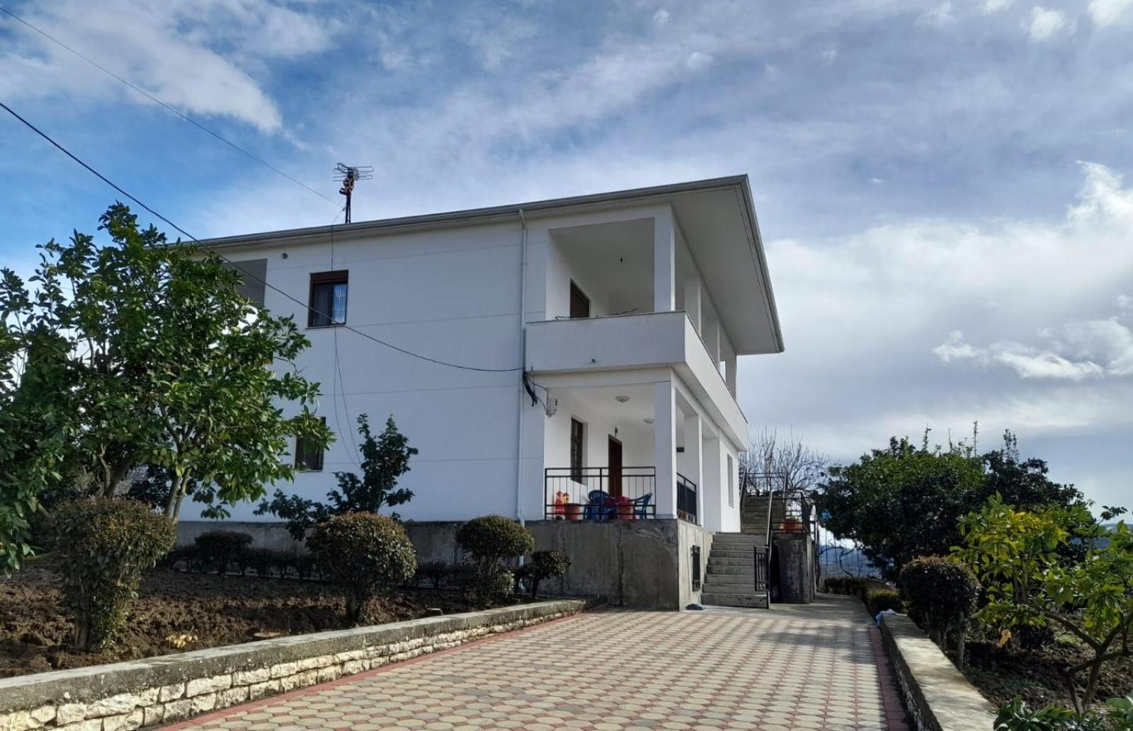 Villa Besart
