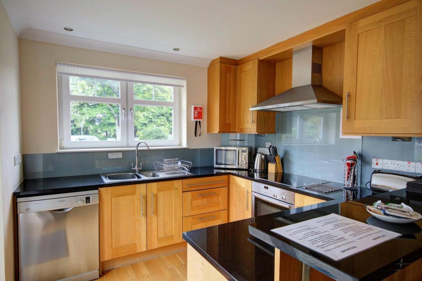 No1 The Links Apartment, Brora view 5
