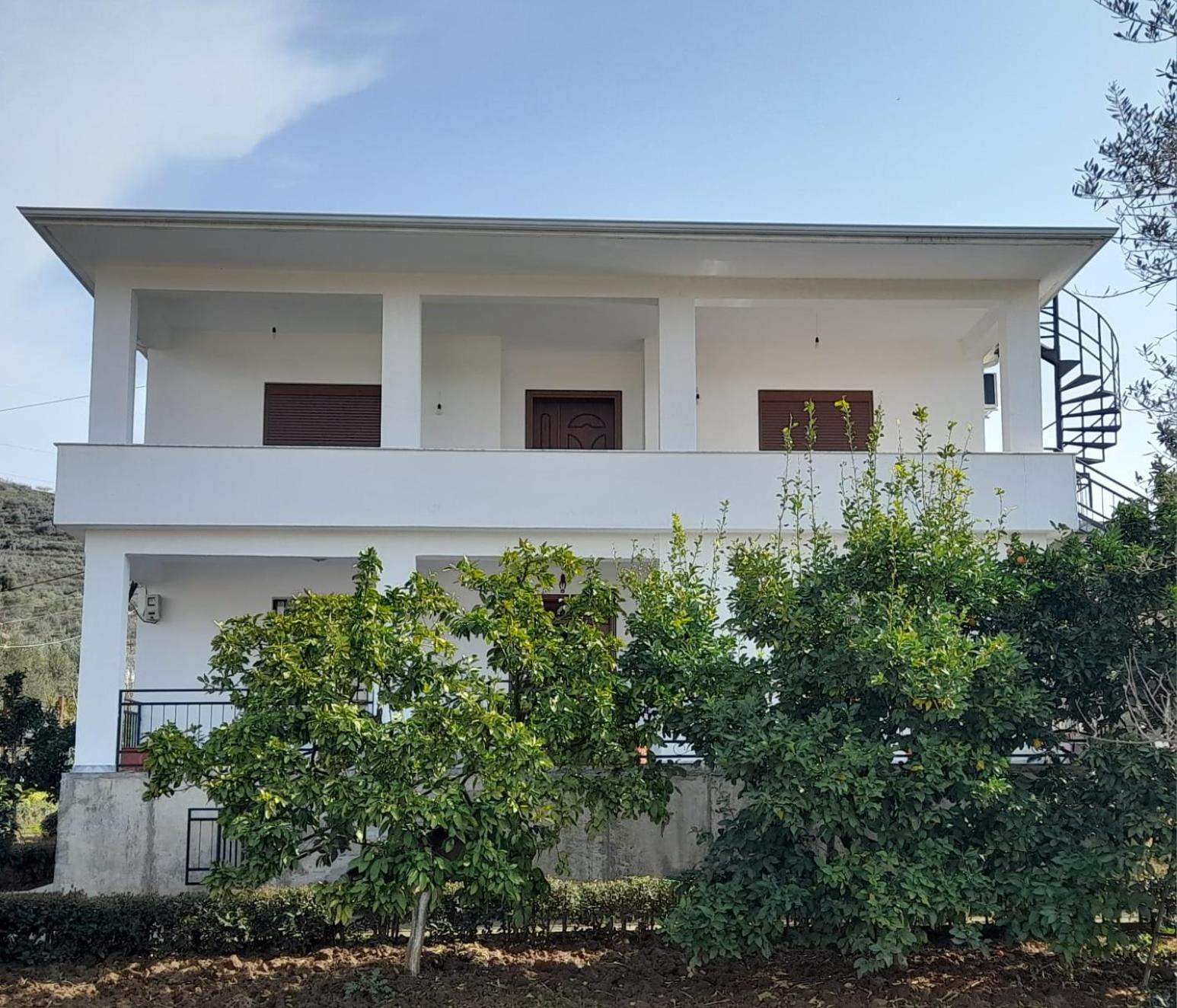 Villa Besart