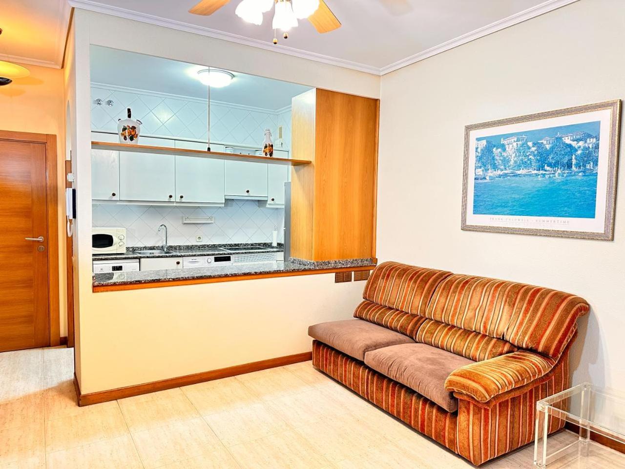 Apartamento Samil Primera Línea de Playa 1J view 2