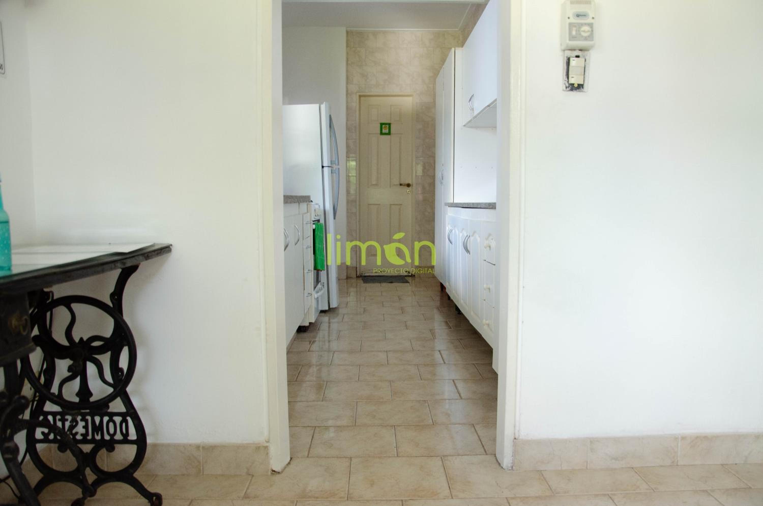 Casa Amplia 5 personas Amplio Jardin y Parrilla Zona Muy Tranquila en Tigre Centro