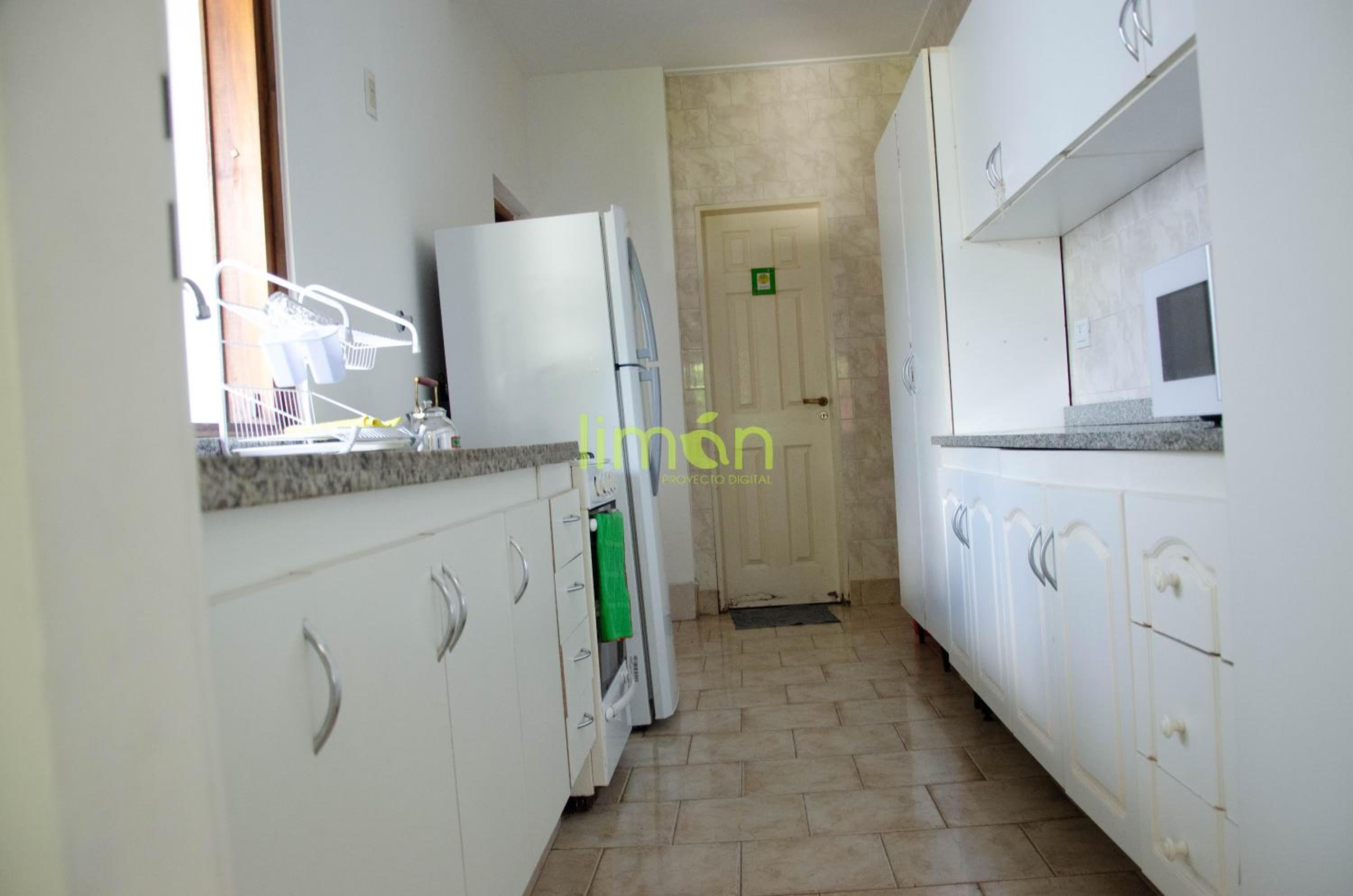 Casa Amplia 5 personas Amplio Jardin y Parrilla Zona Muy Tranquila en Tigre Centro