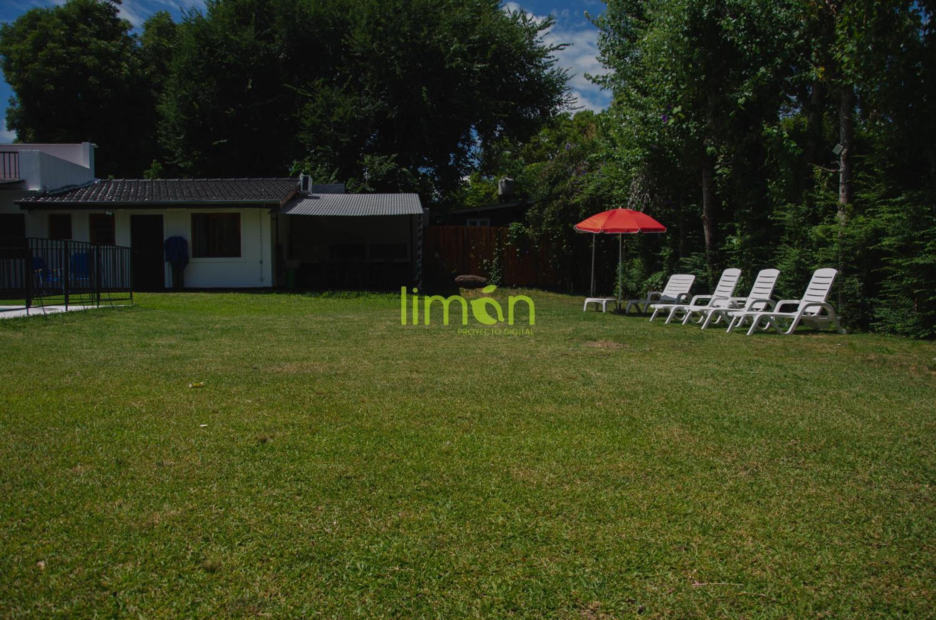 Casa Amplia 5 personas Amplio Jardin y Parrilla Zona Muy Tranquila en Tigre Centro