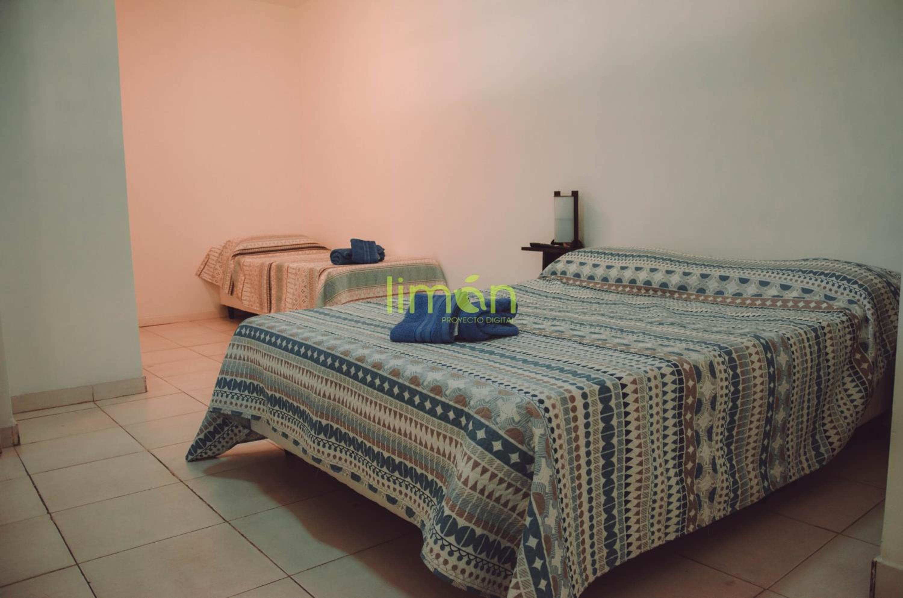 Casa Amplia 5 personas Amplio Jardin y Parrilla Zona Muy Tranquila en Tigre Centro