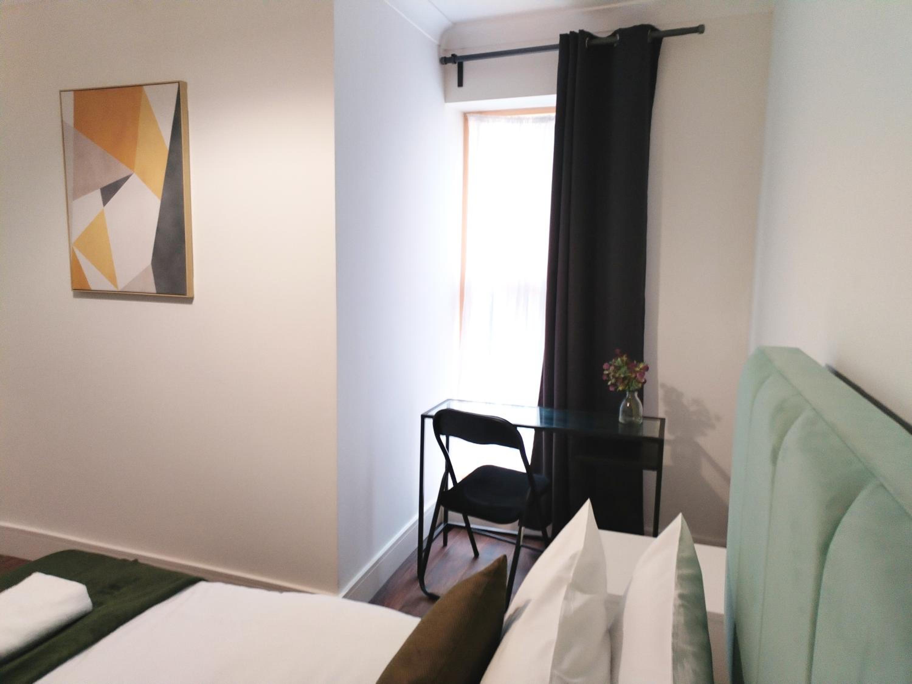 Luxury apartment near London centre, near train station, E1
