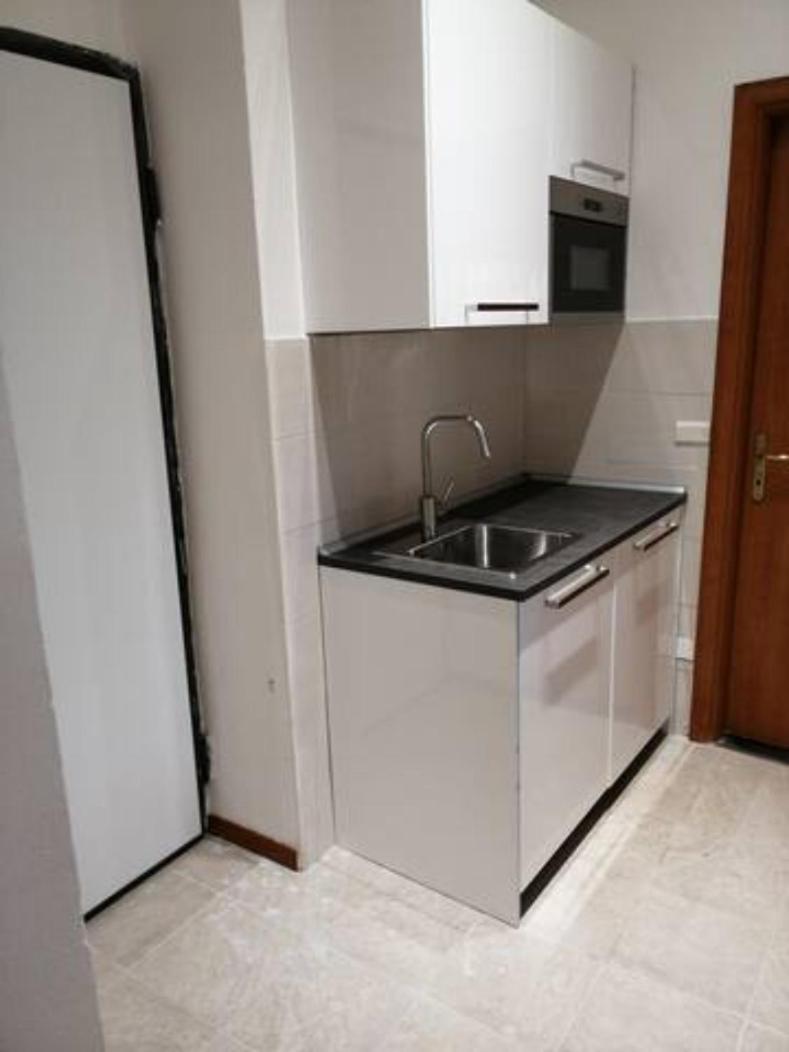 Trilocale zona Loreto MM1 - viale Monza 10