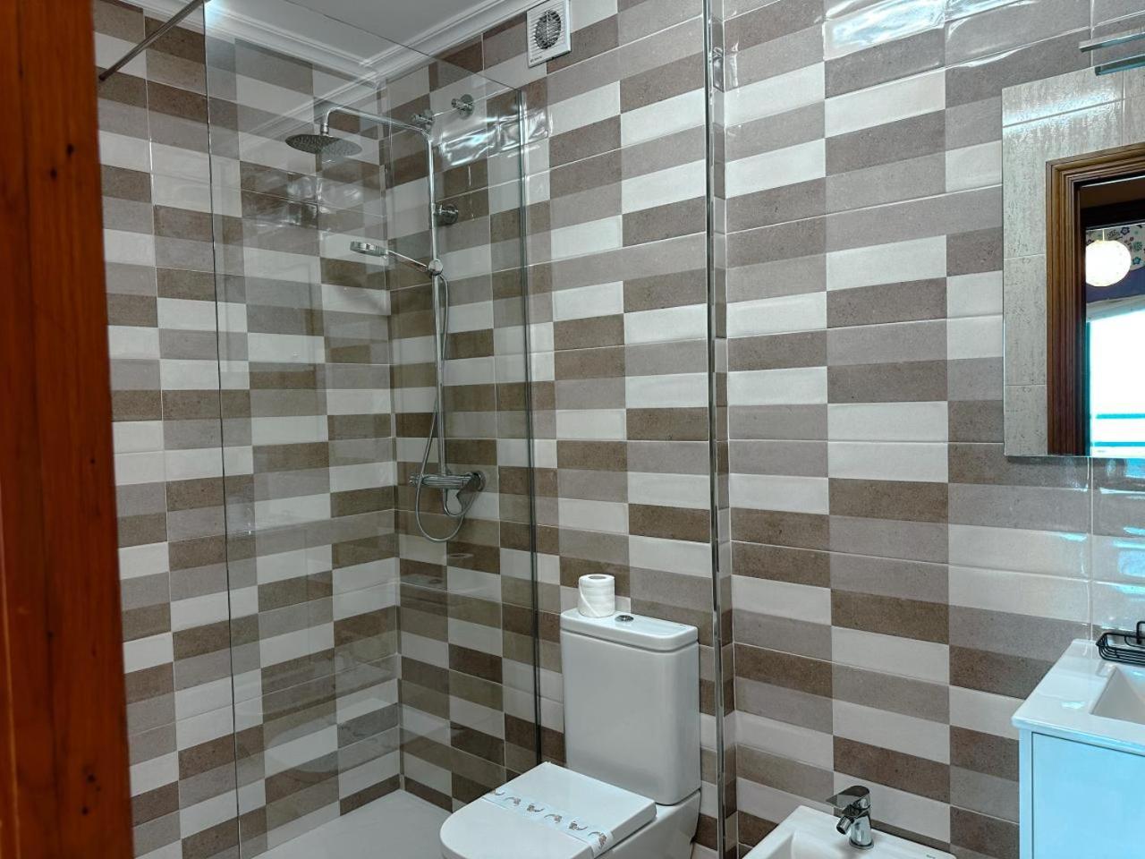 Apartamento Samil Primera Línea de Playa 2N view 2