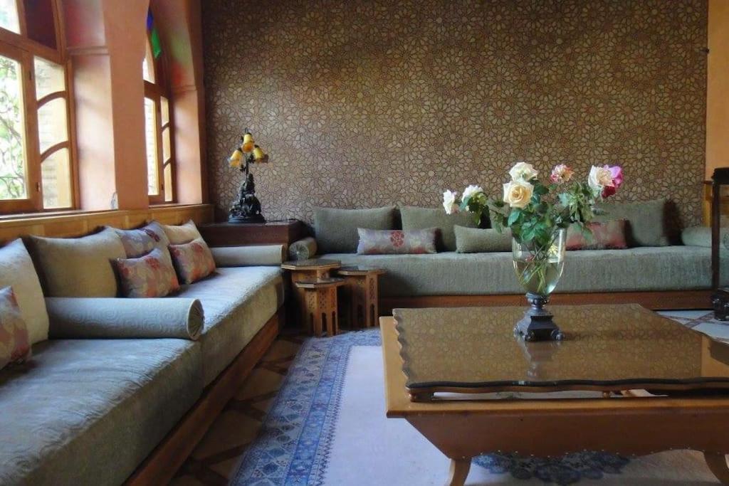 lounge