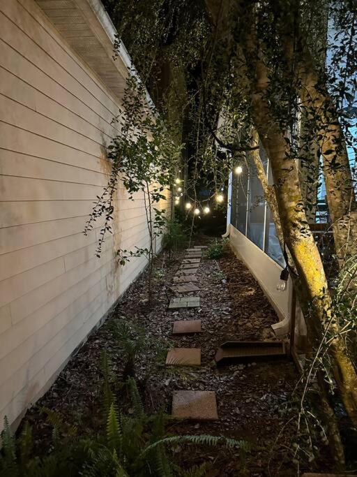 GREAT3Bed&3bath. 2balconies. Perfect Gainesville neighborhood view 3