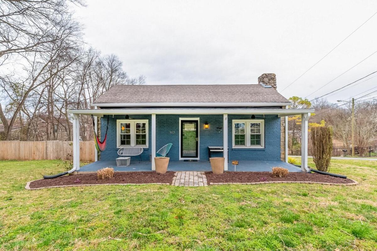 Historic East Nash Sleeps 6 - Property Image 1