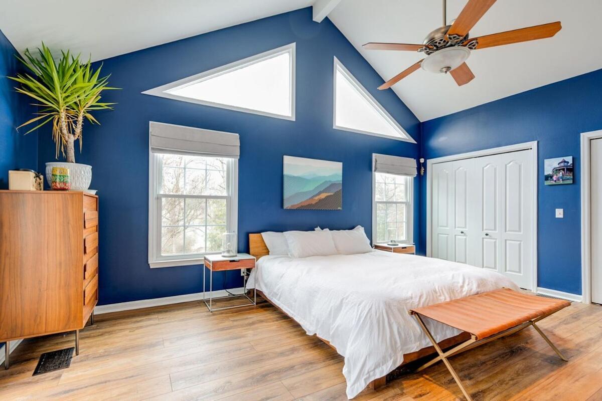Historic East Nash Sleeps 6 - Property Image 12