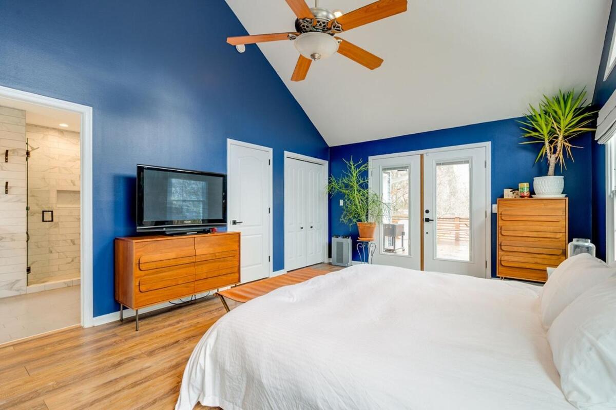 Historic East Nash Sleeps 6 - Property Image 13