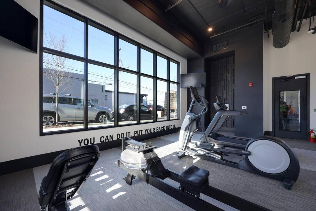 DT Nashville Walk to Broadway 2 Bedrooms Sleeps 8 view 4
