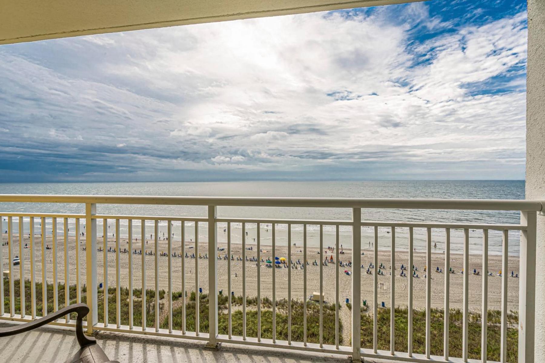 Hotel Ocean Front Views Camelot Resort 1011