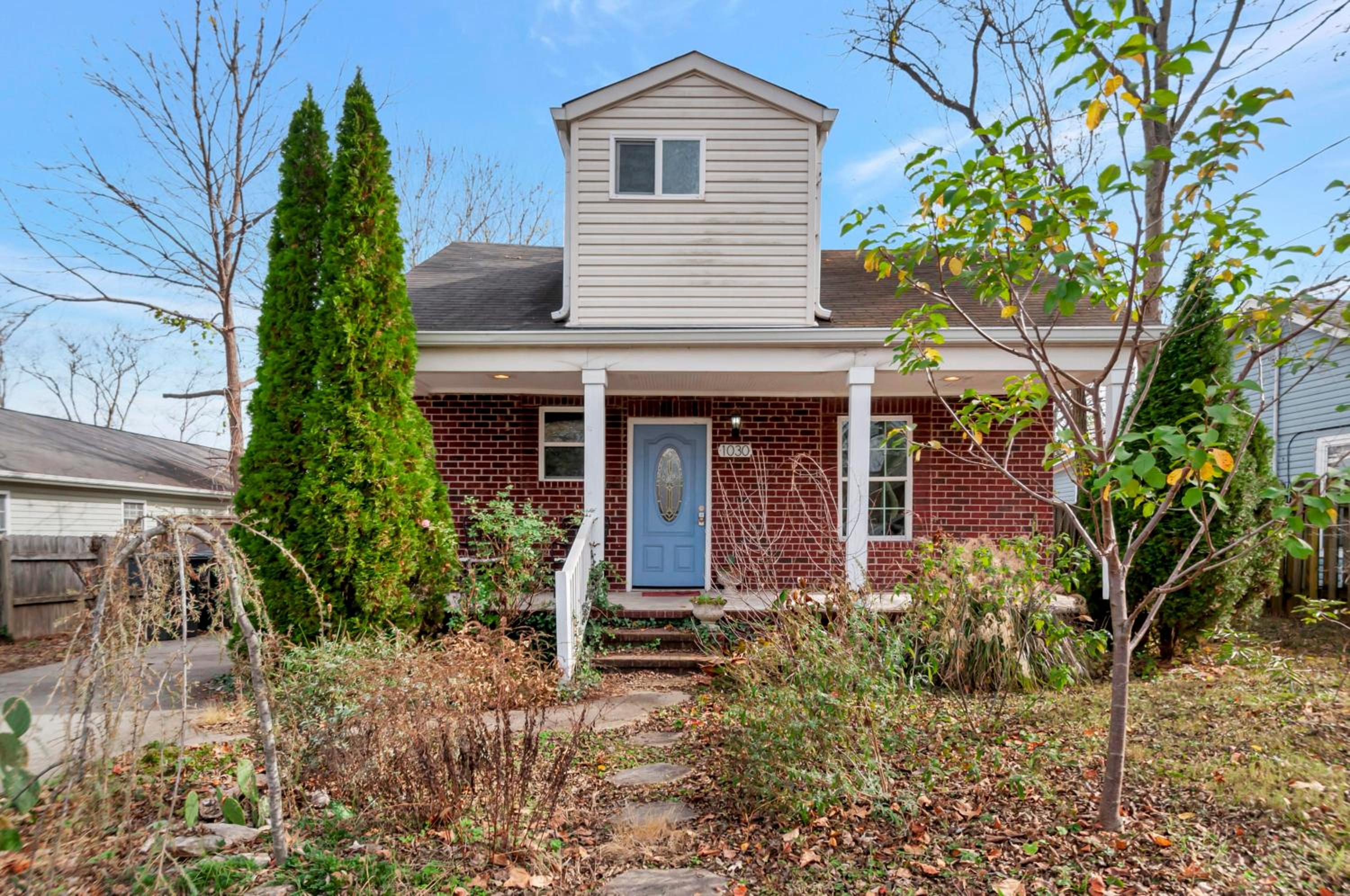 3 Bd 2 bath Home Walking Distance to Nations view 2