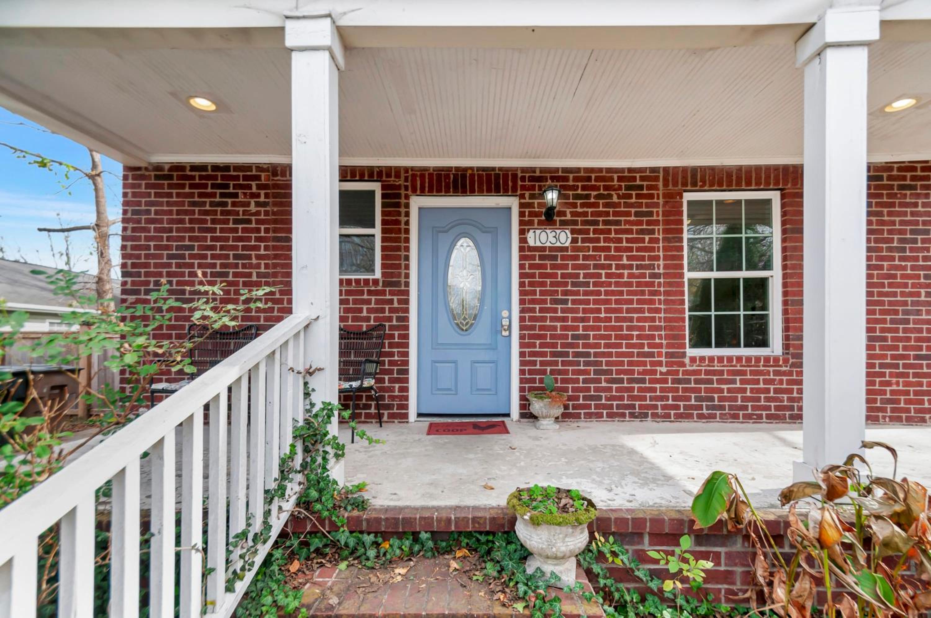 3 Bd 2 bath Home Walking Distance to Nations view 4