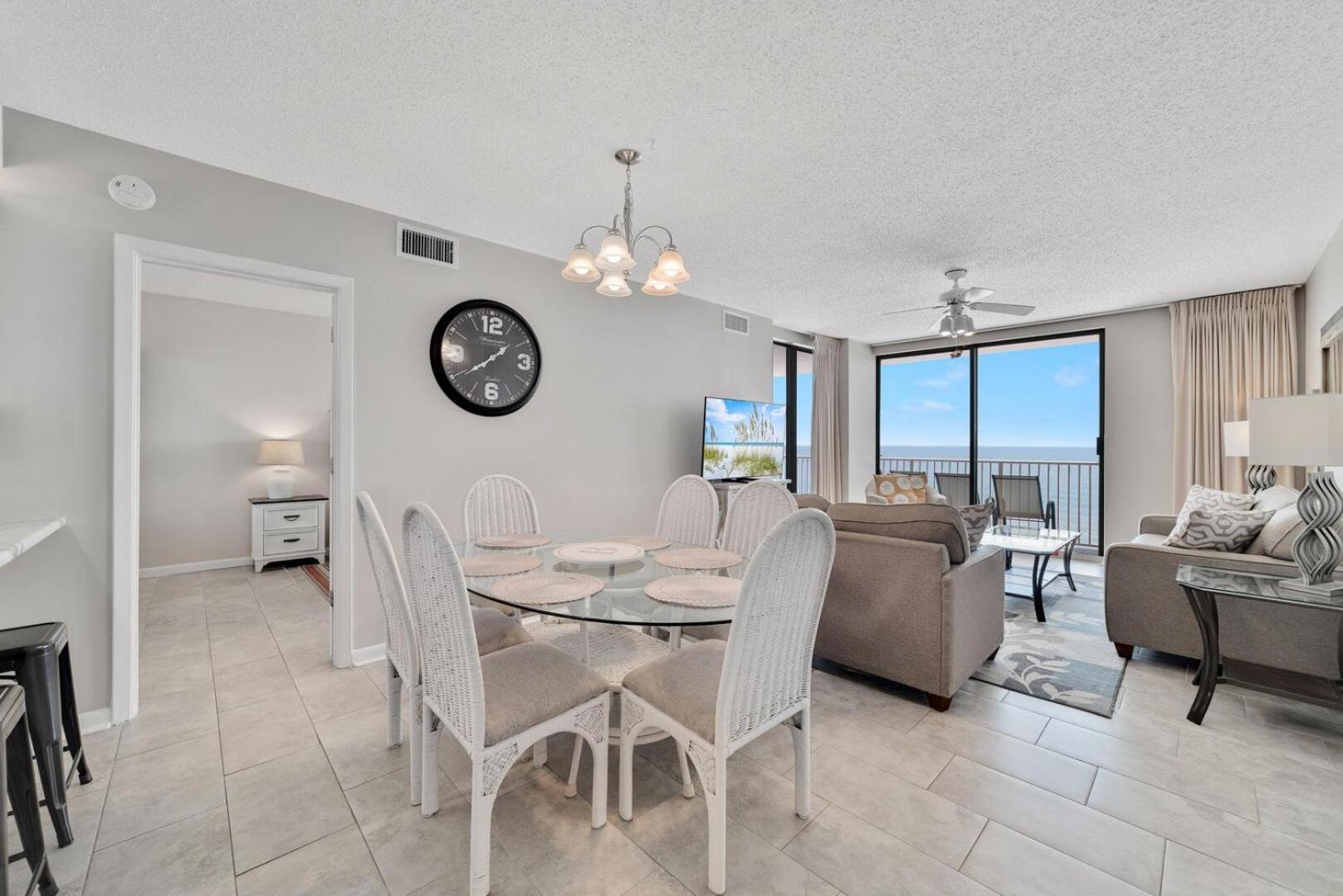 Stunning Views, 3BD/2BA w/ Private Balcony