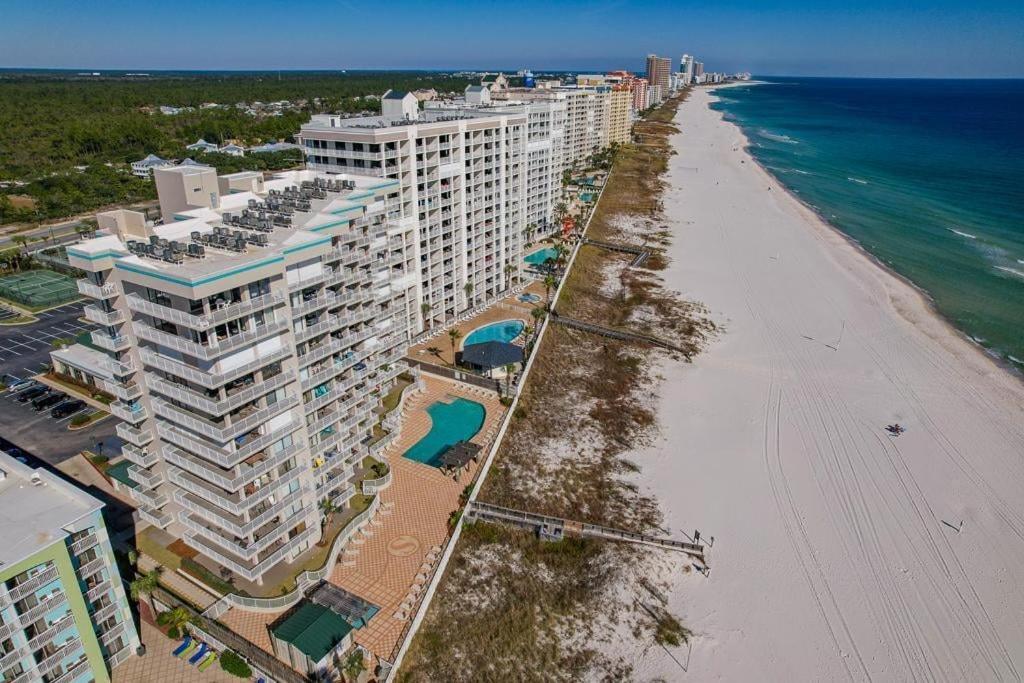 Beautiful 3BR/2BA Beachfront Condo,Sleeps 8