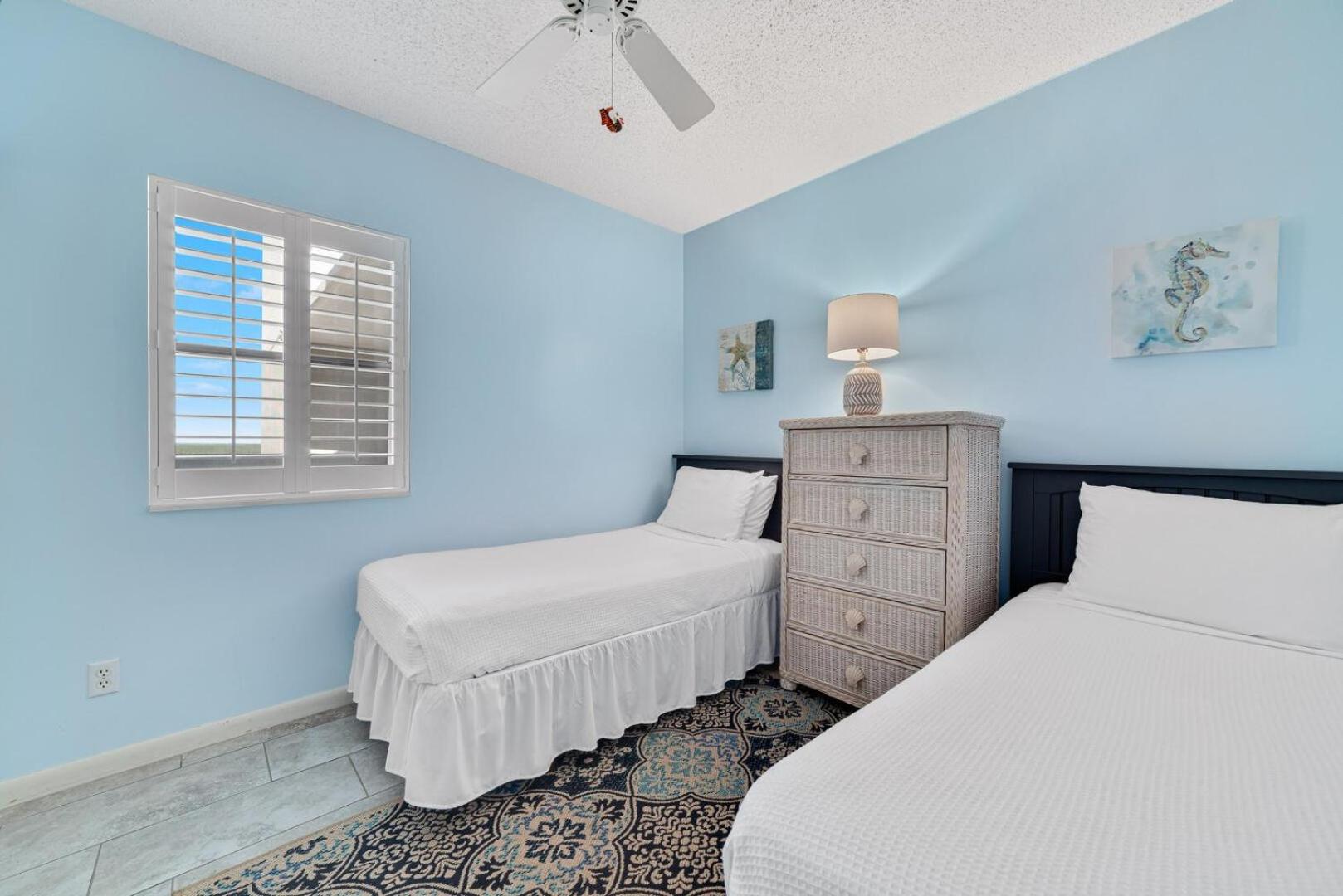 Stunning Views, 3BD/2BA w/ Private Balcony