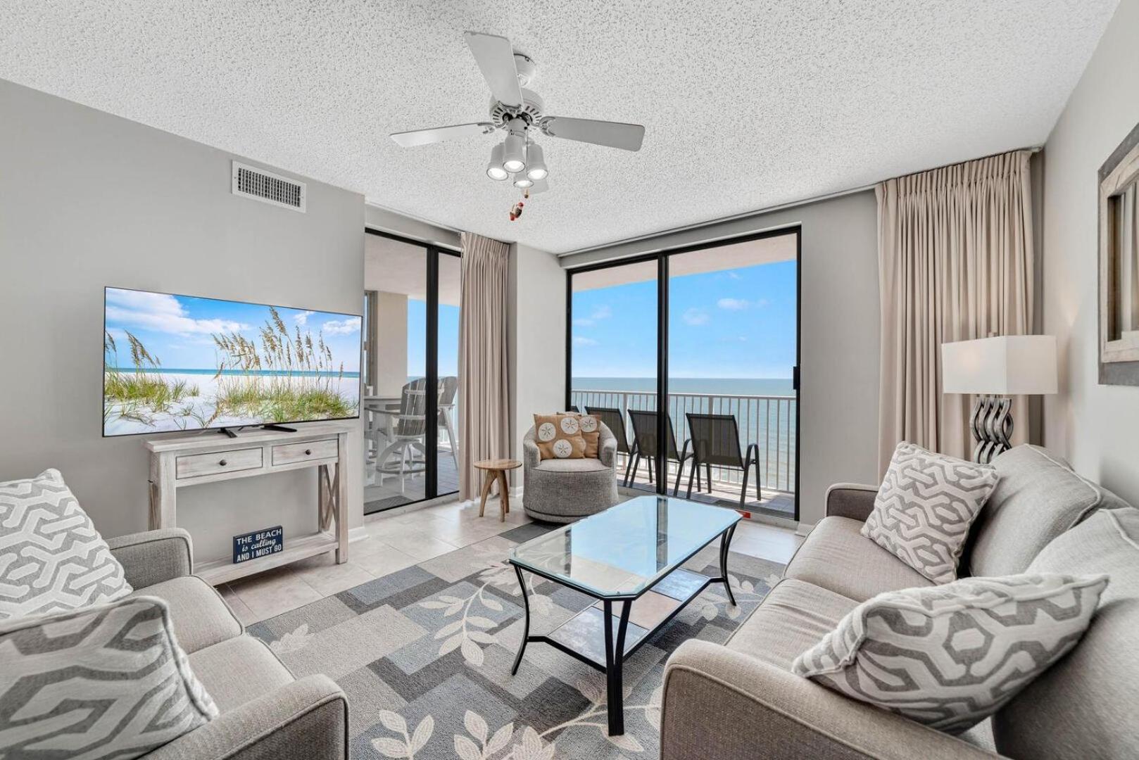 Stunning Views, 3BD/2BA w/ Private Balcony