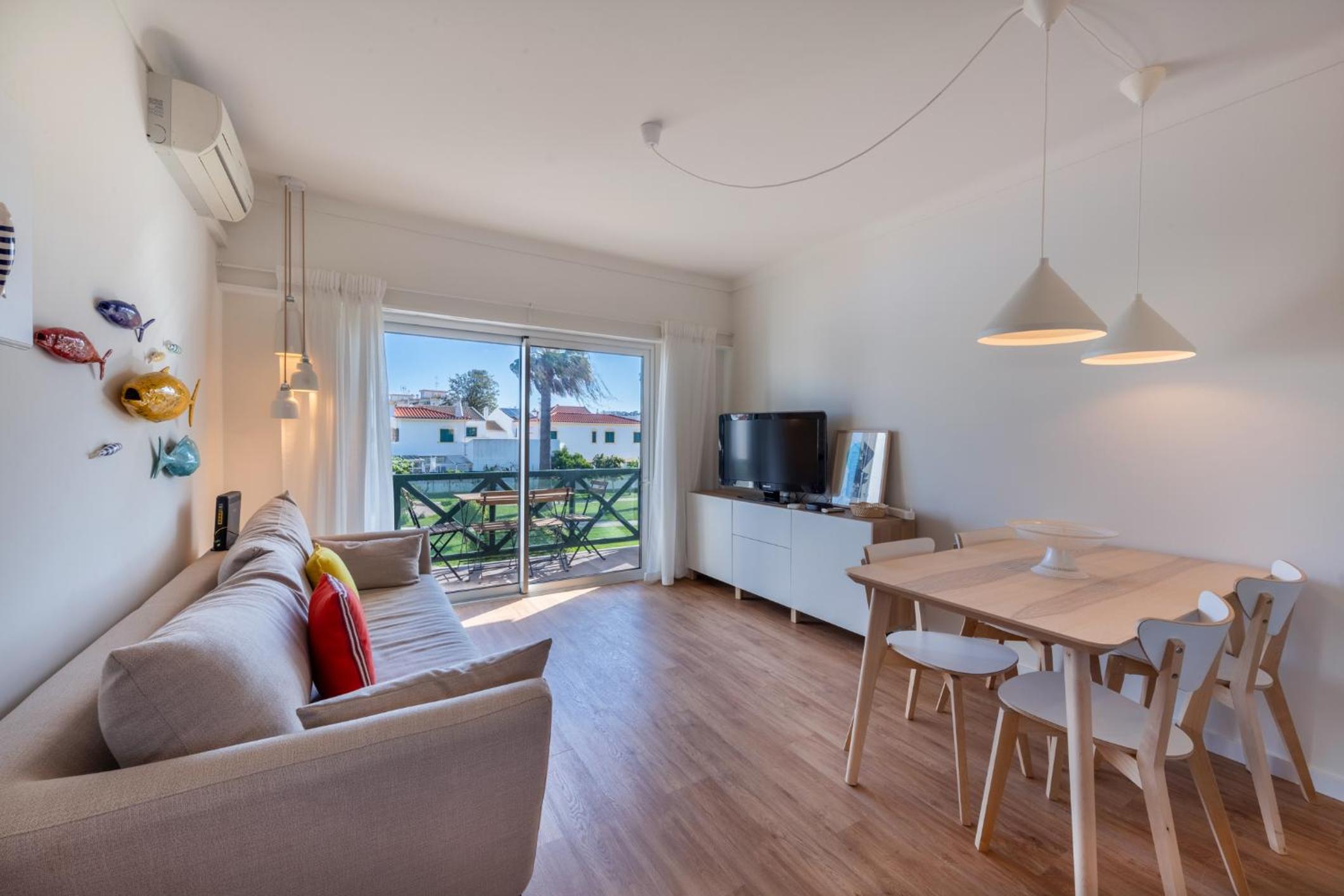 Sun Lovers Altura T1 Pool & Balcony view 4
