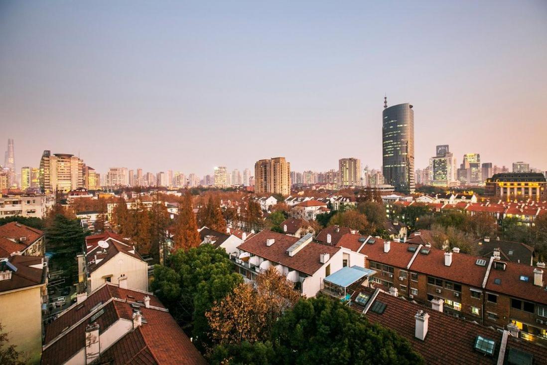 Shanghai Hills & Serendipity Roof House Near Line1 & Line12 South Shanxi Road iAPM Huaihai Zhong Road