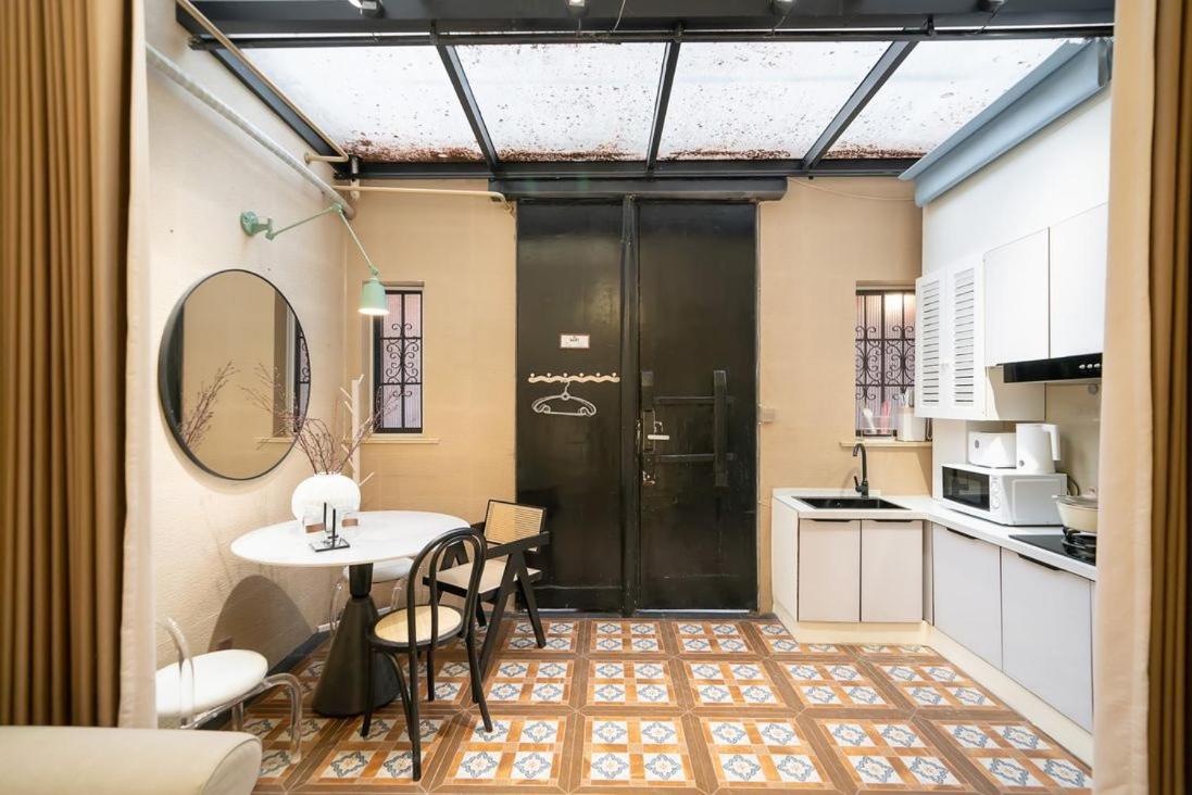 Shanghai Hills & Serendipity Family Boutique Near Line13 Mid Huaihai Road