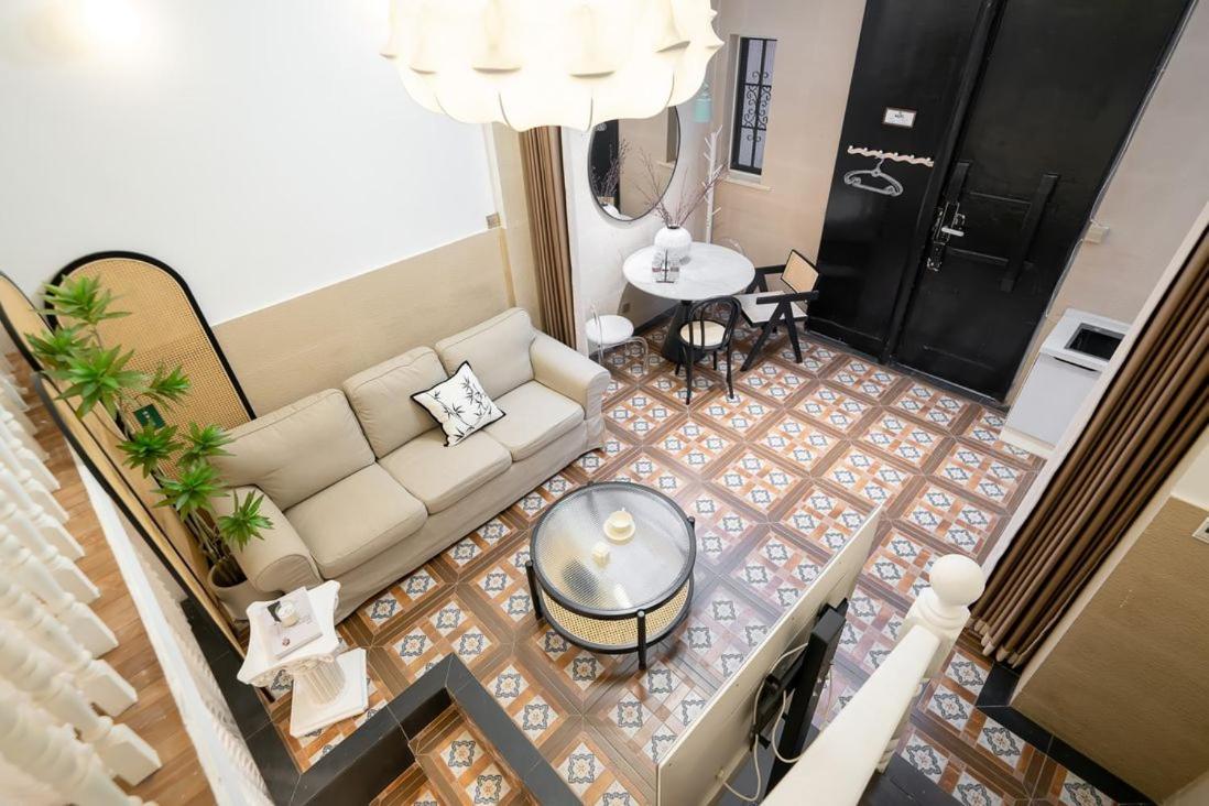 Shanghai Hills & Serendipity Family Boutique Near Line13 Mid Huaihai Road