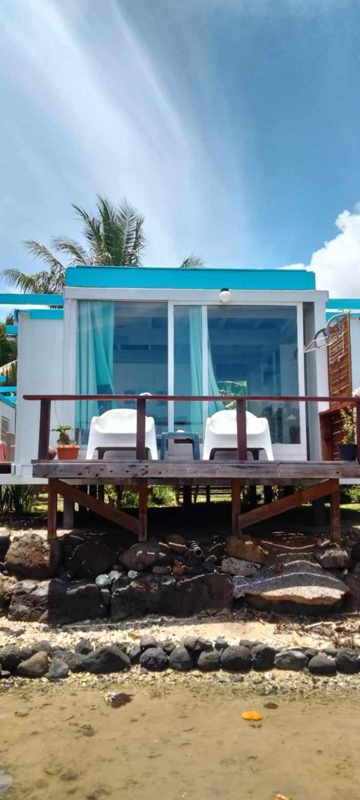 Bungalow les pieds ds l eau, La Maison Bleue