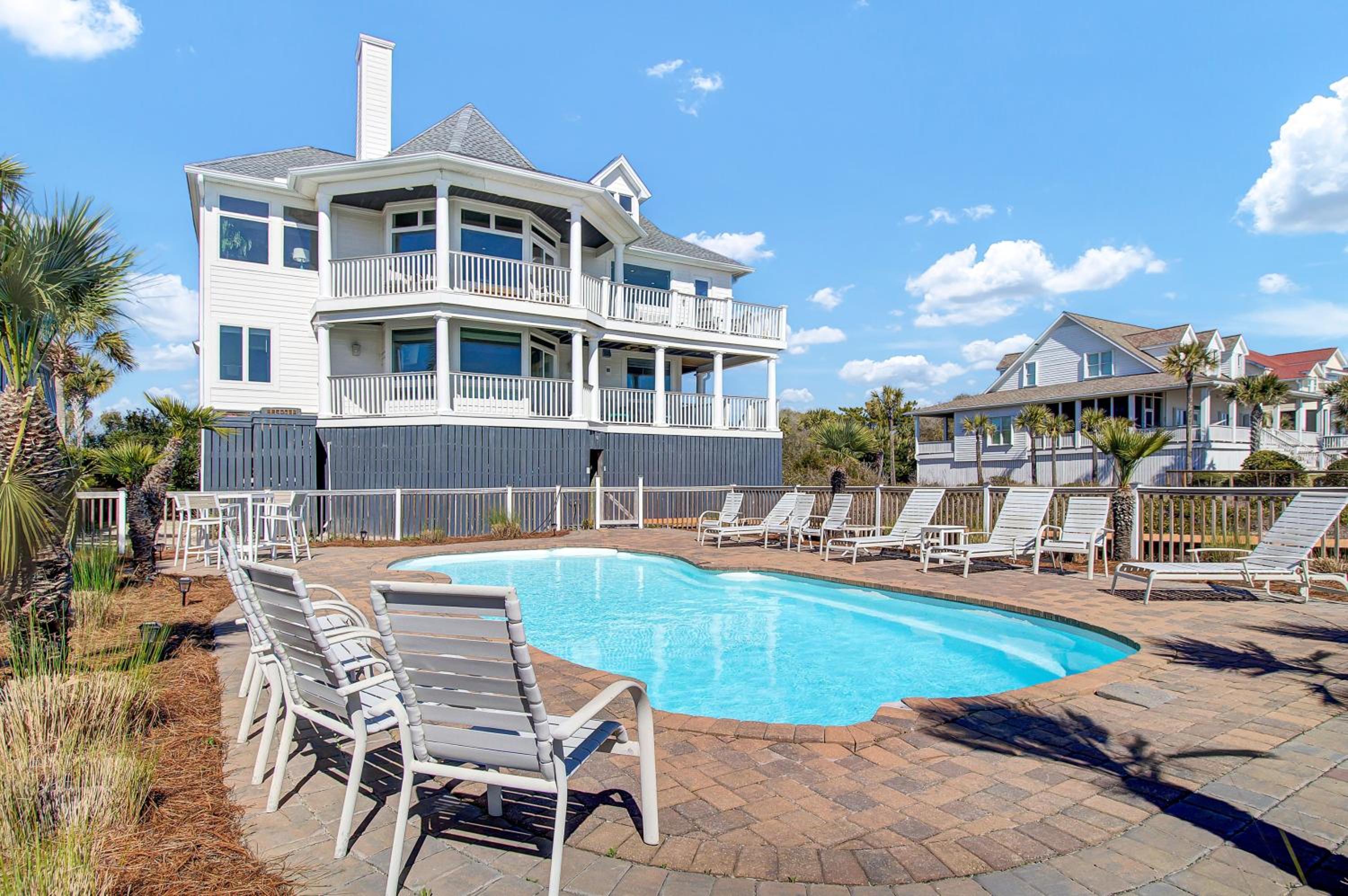 502 Ocean Blvd by AvantStay Beachfront w Pool Ocean Views