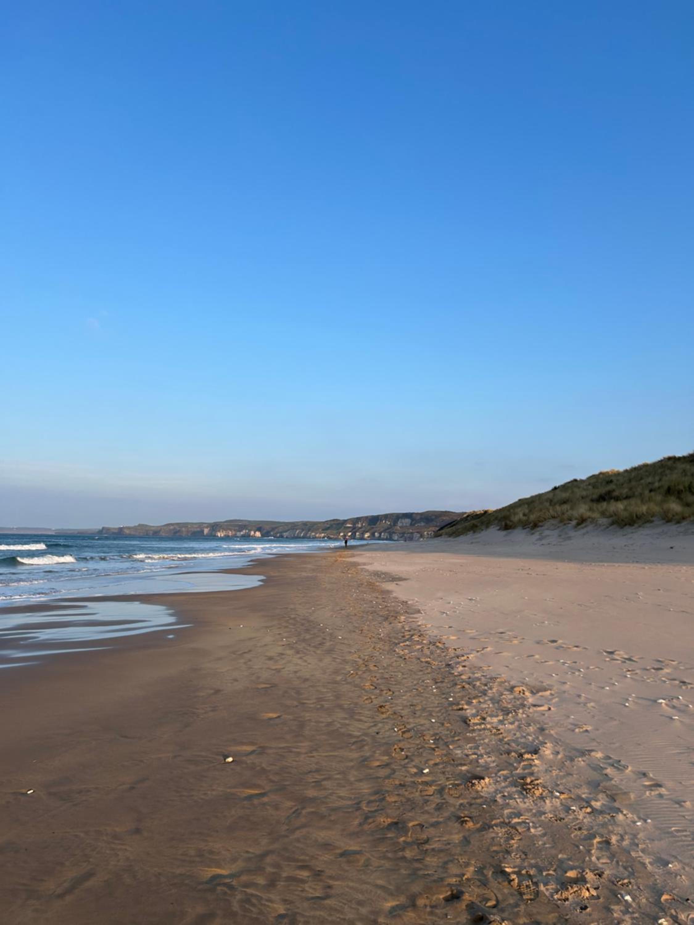 Two bedroom, Sleeps 6 Centre of Portrush Main Street Coastal Links view 4