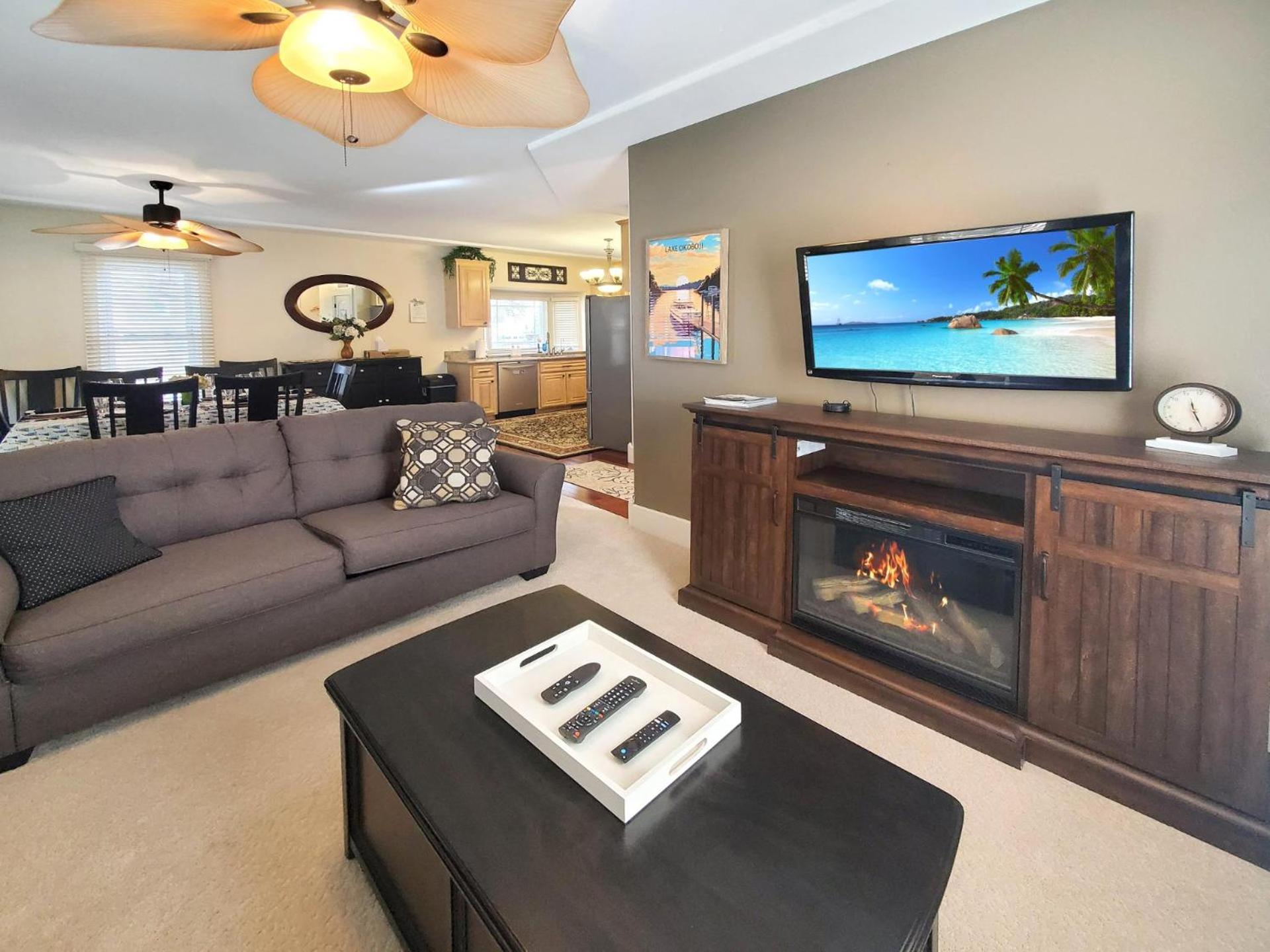 Cozy Family Cottage at the Lakes