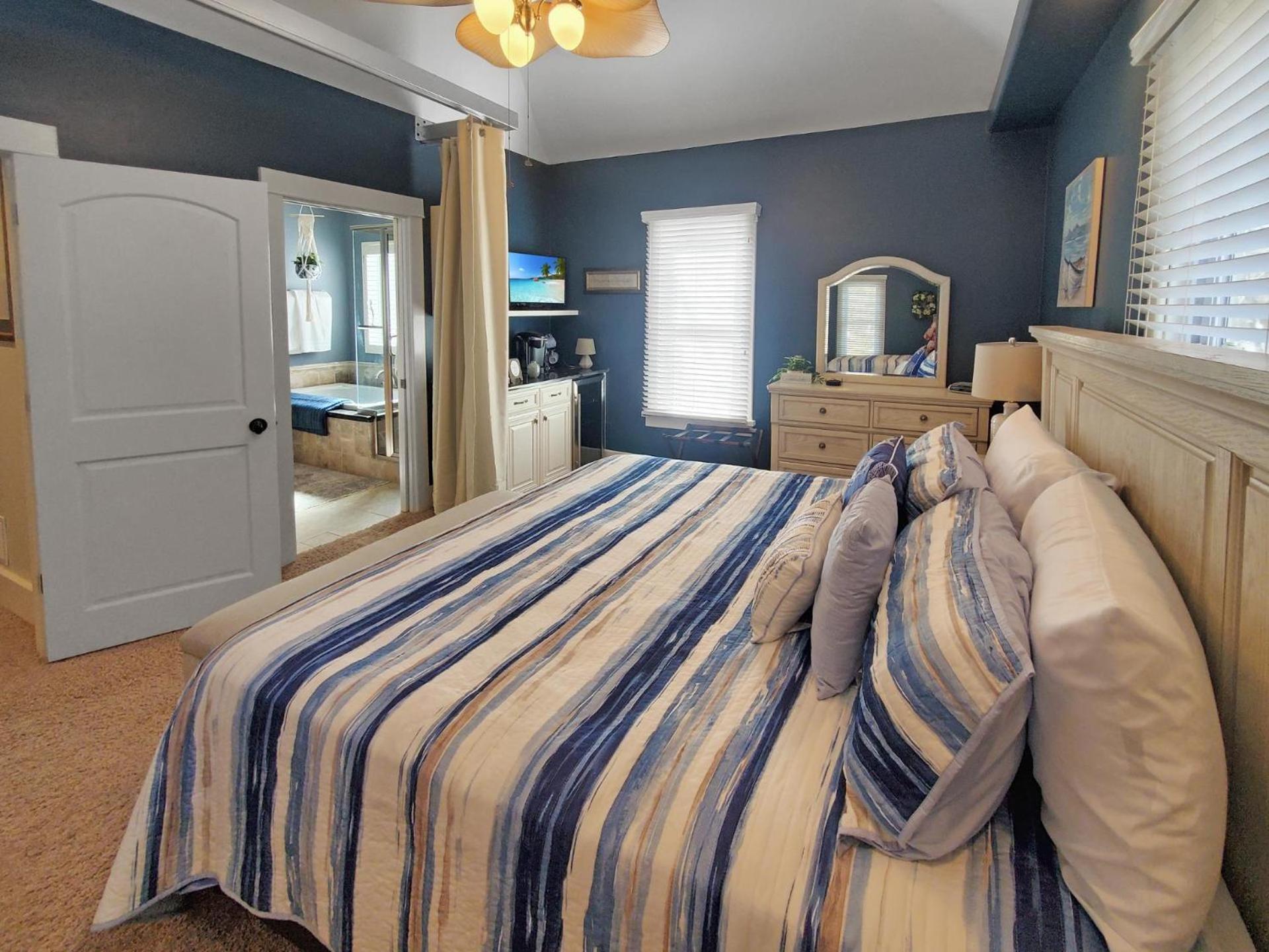 Cozy Family Cottage at the Lakes