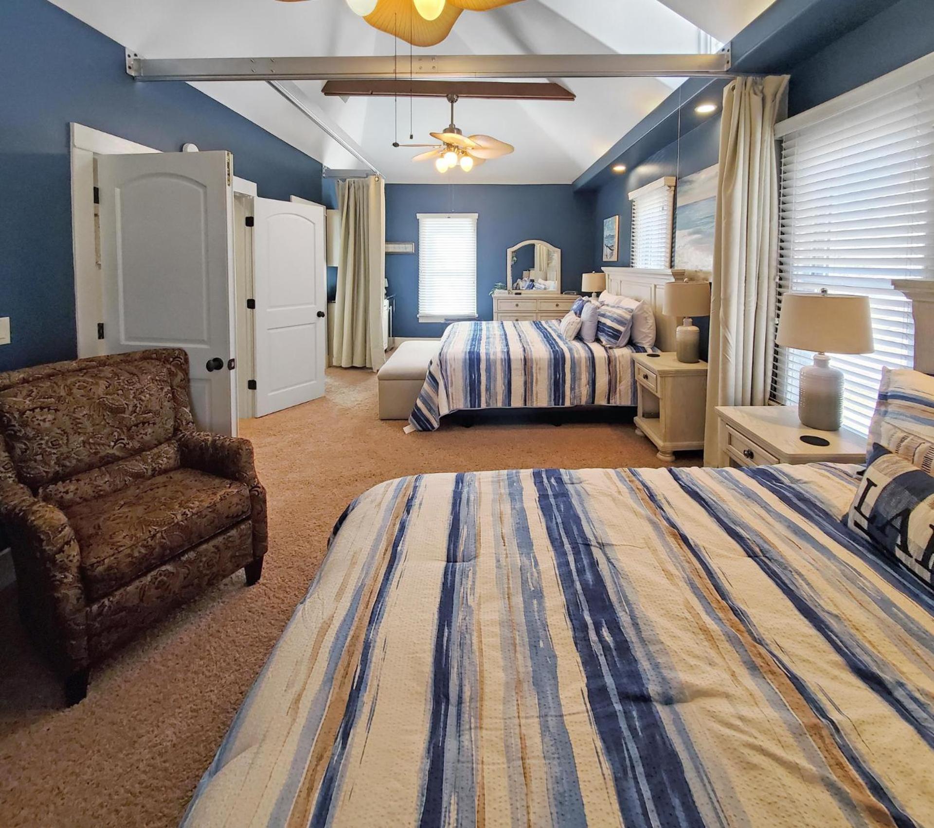 Cozy Family Cottage at the Lakes