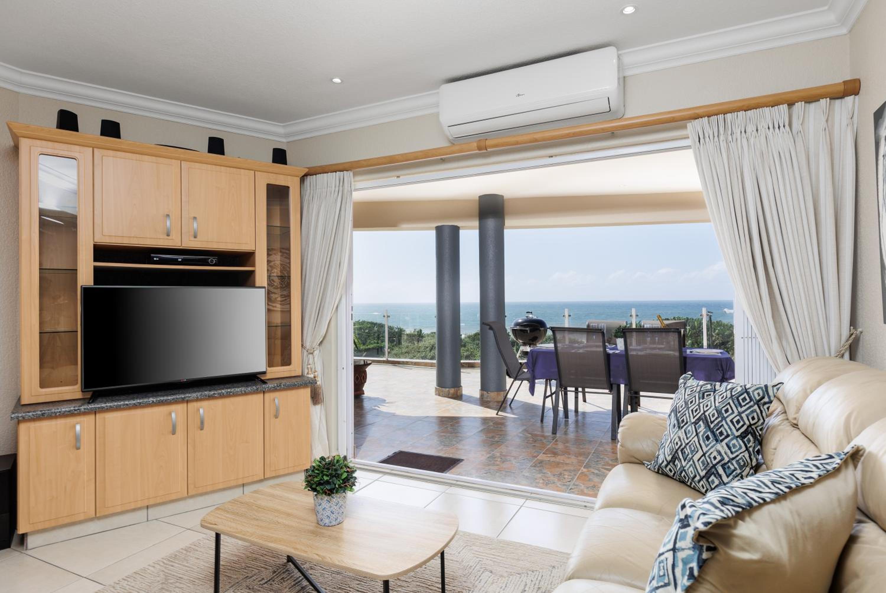 Uvongo Breeze 9 view 5