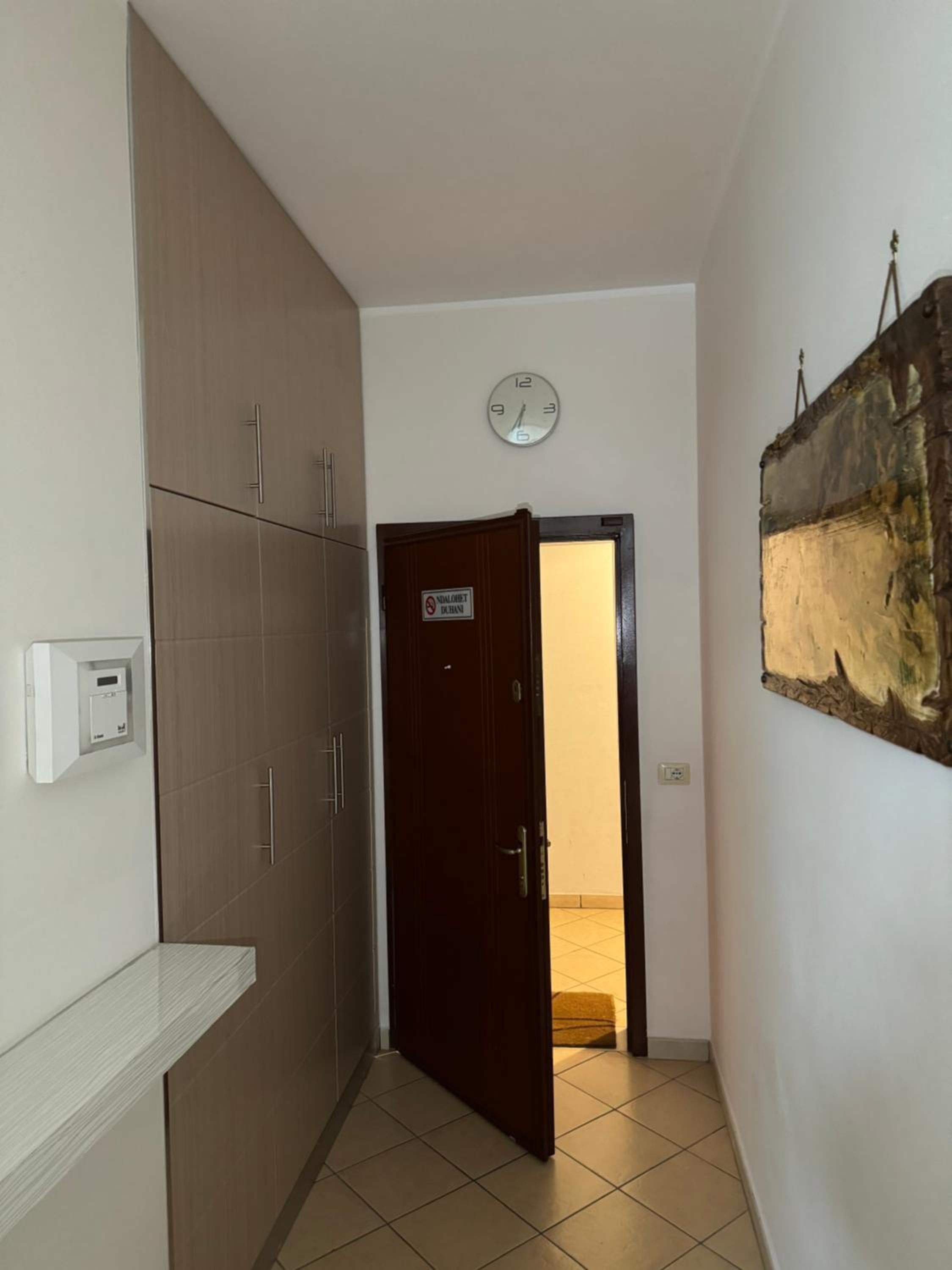 3 Bedrooms Apartment