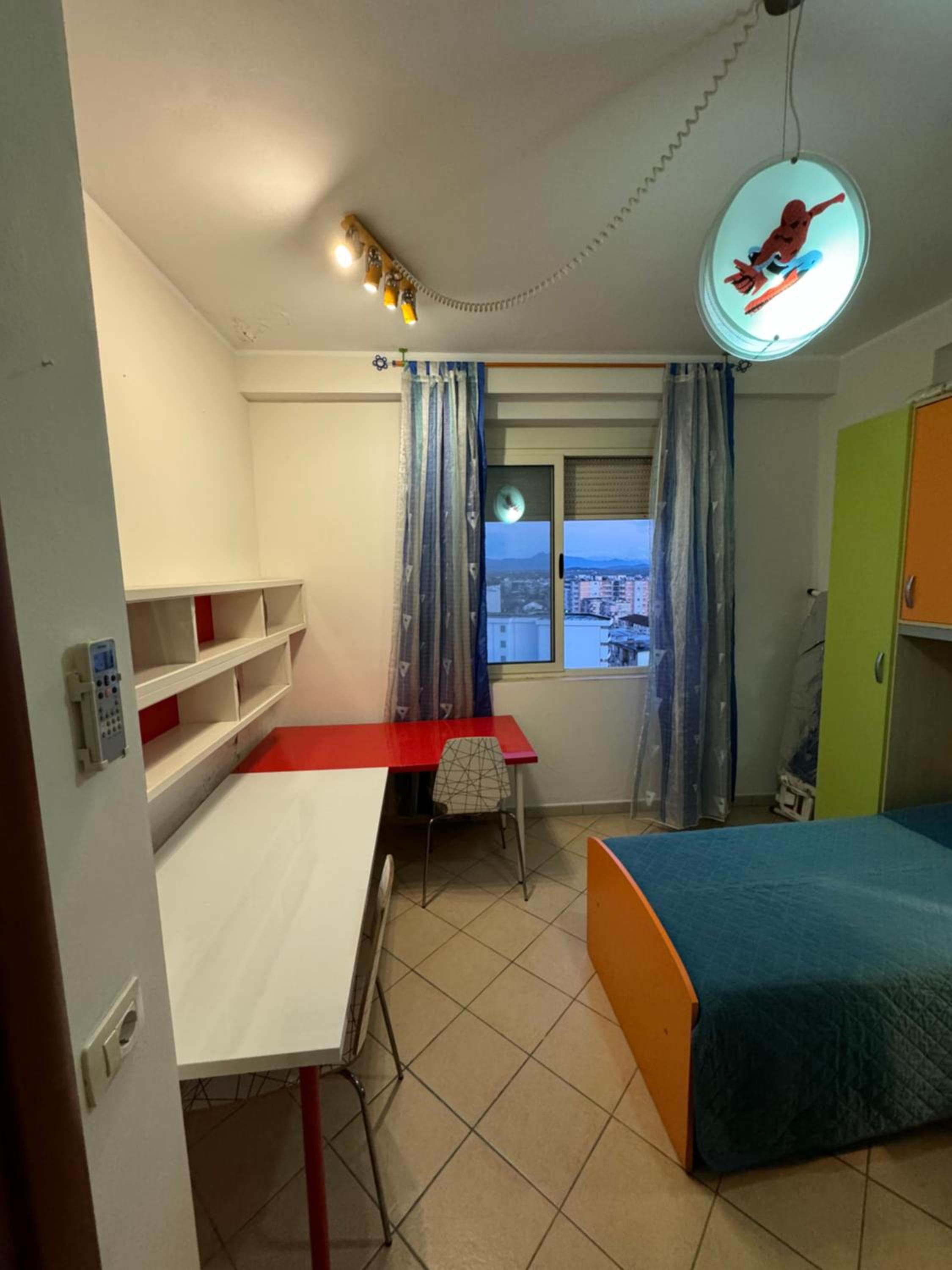 3 Bedrooms Apartment