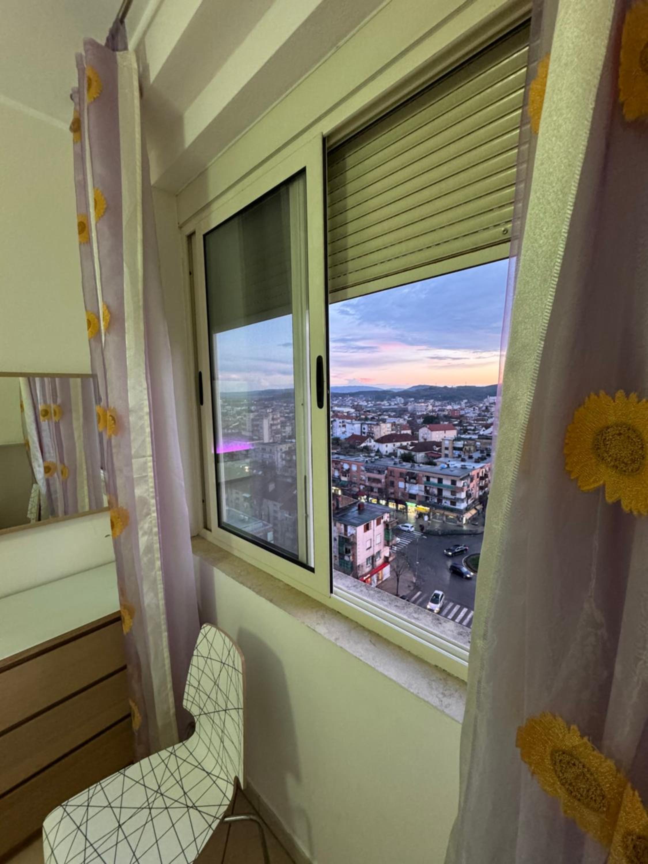 3 Bedrooms Apartment