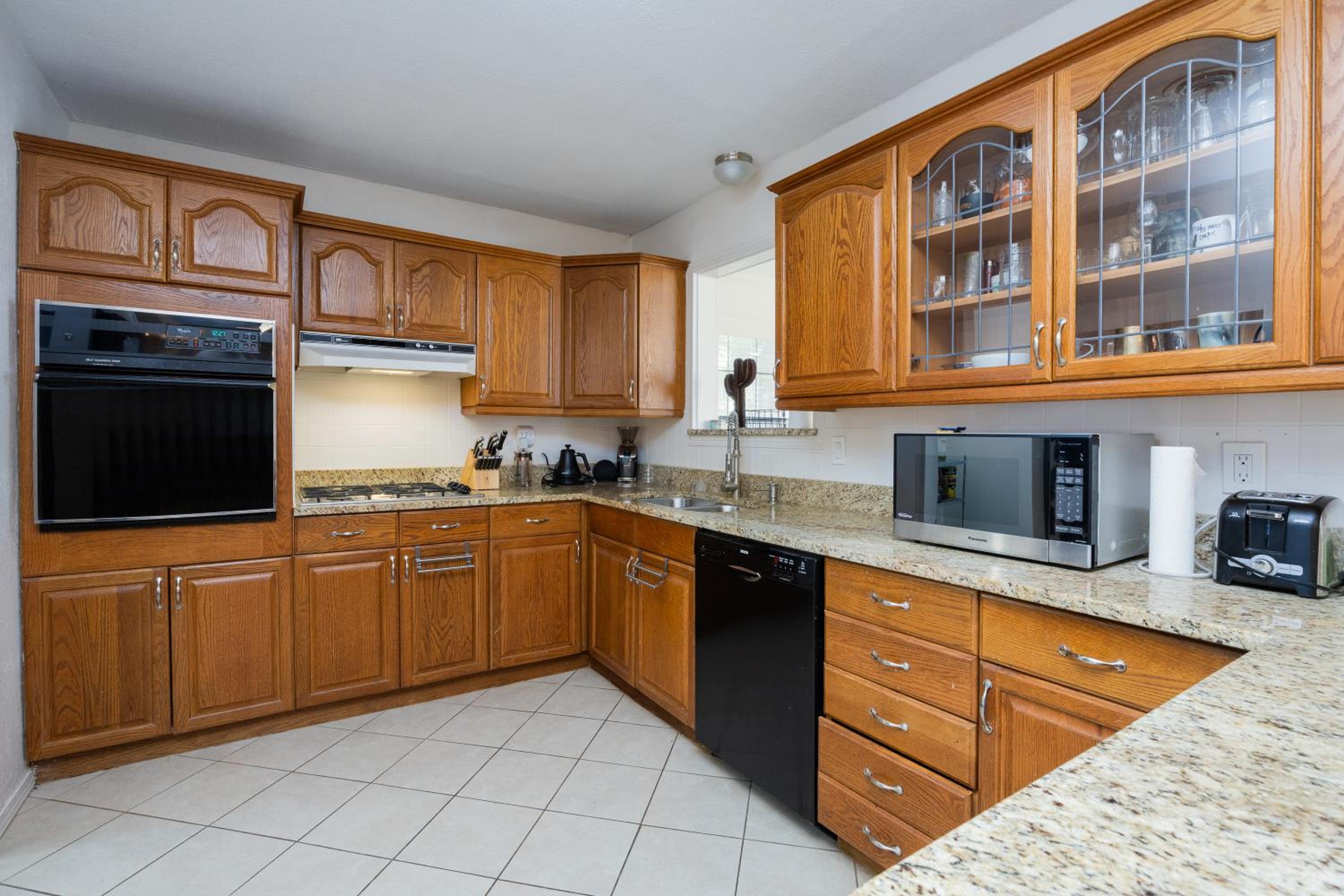Sunny & Spacious House - Perfectly located for quick access to all of DFW view 5