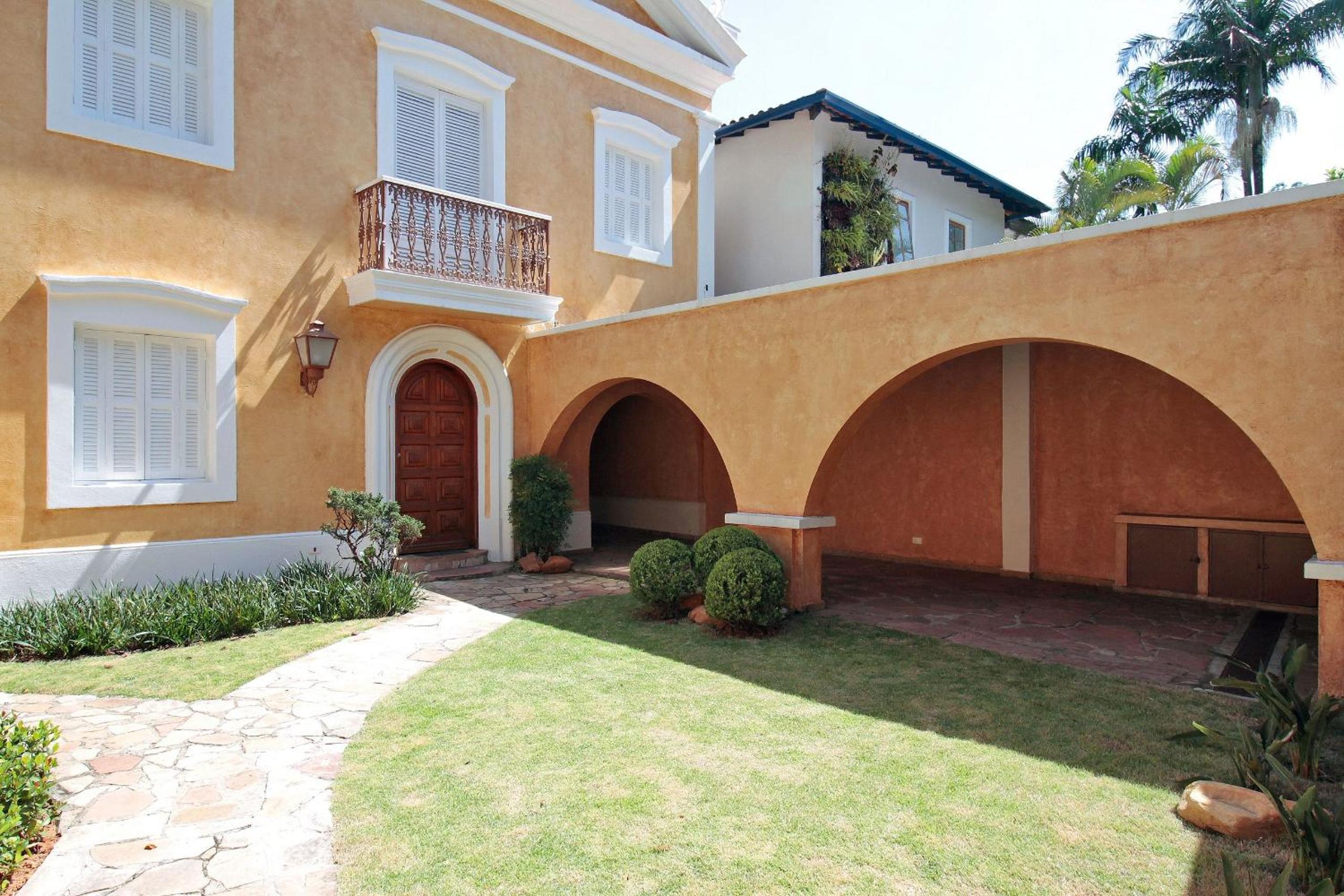 Classic SP House in High End Neighborhood