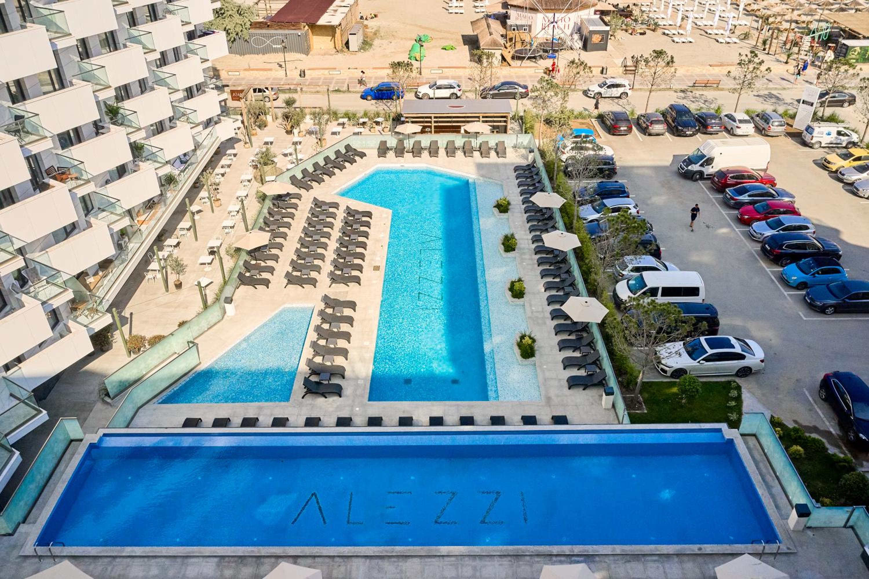 NorthBay Sunrise View - Infinity Pool & Spa Resort view 2