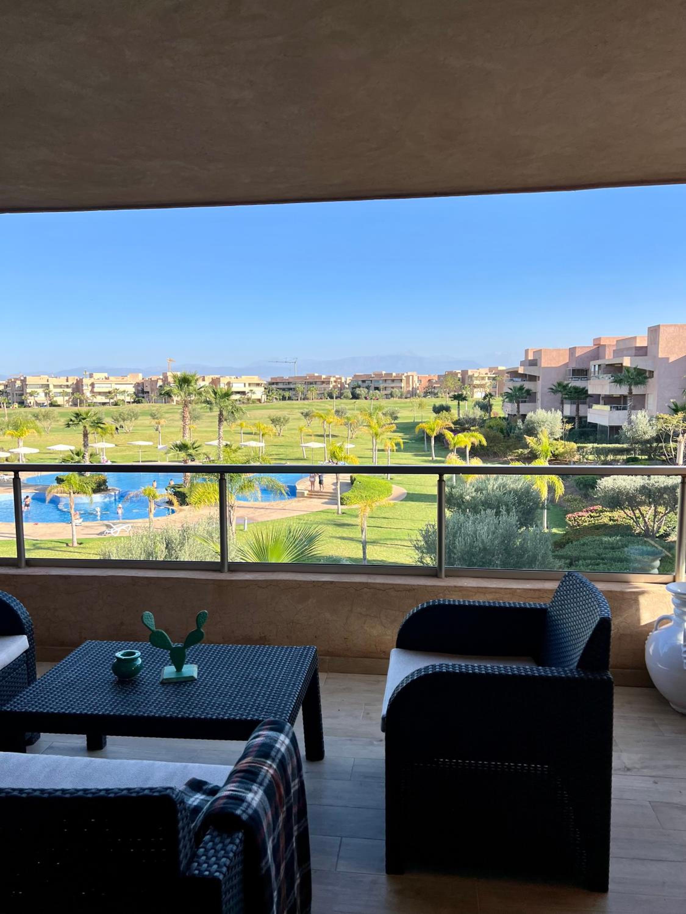 Quiet Atlas and Pool View - Fiber Optic Internet