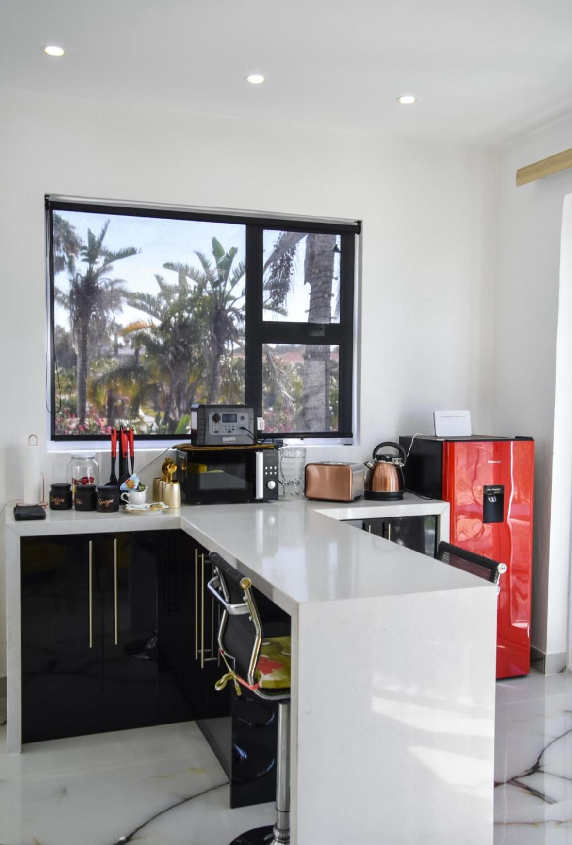 Posh Spot Gold Unit beautiful Beach View Apartment Sleeps 2 view 2